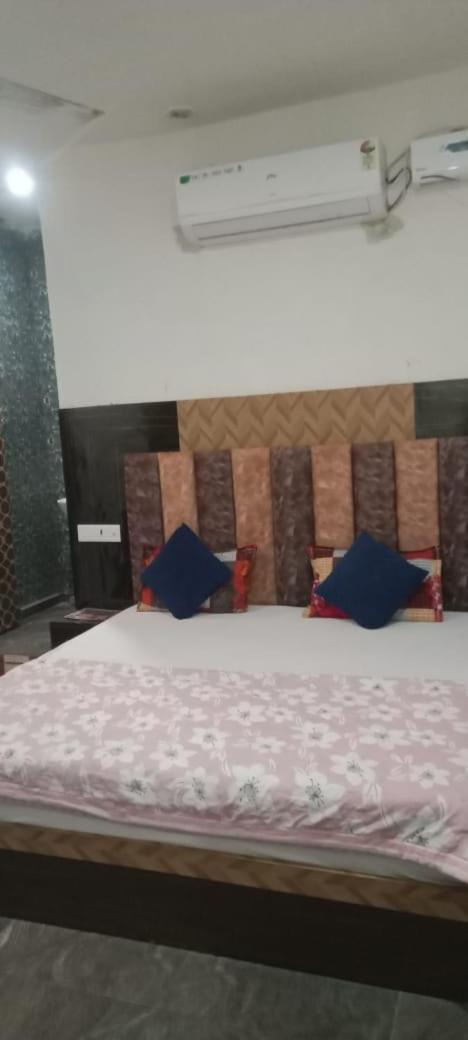 Guest house Kiran Palace Ayodhya
