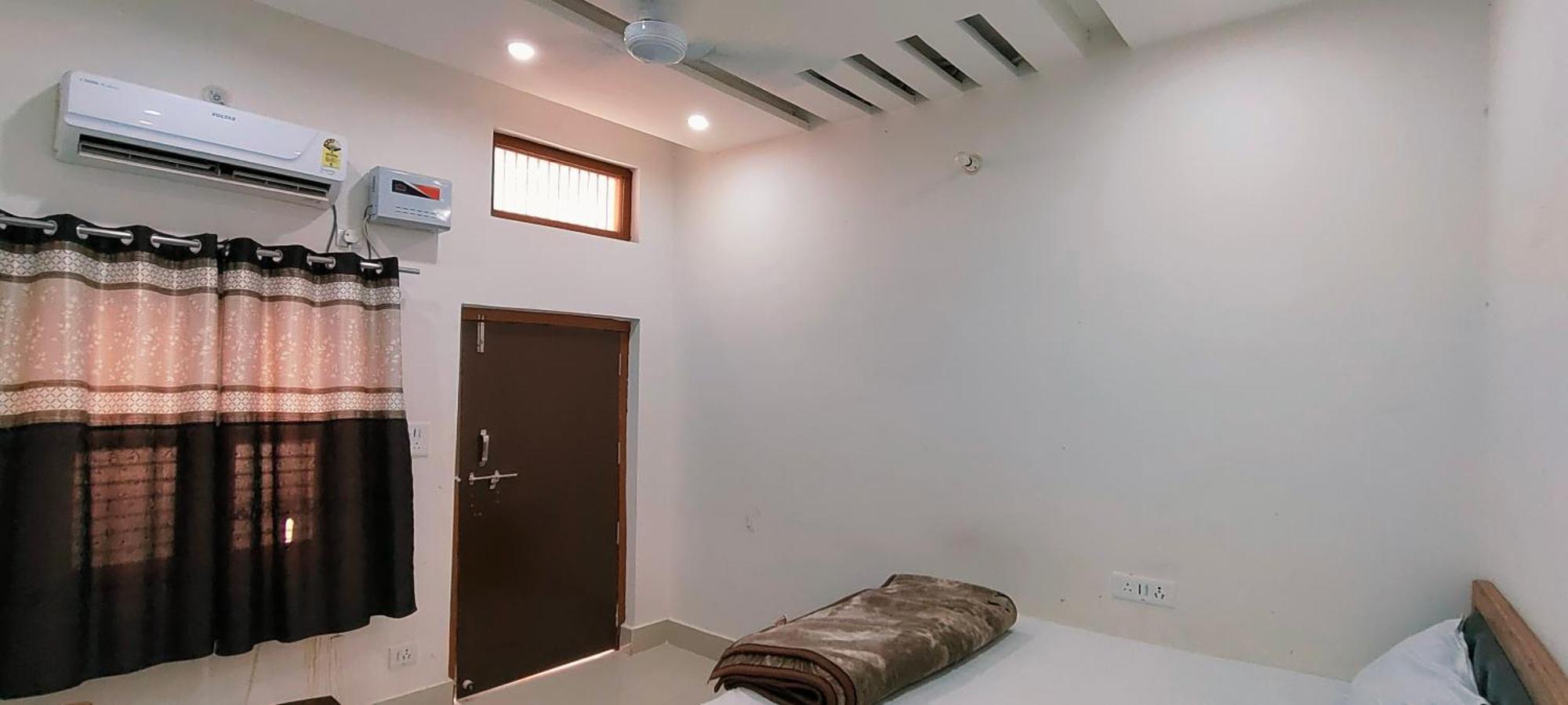 रामेंद्रा पैलेस Guest house Ayodhya