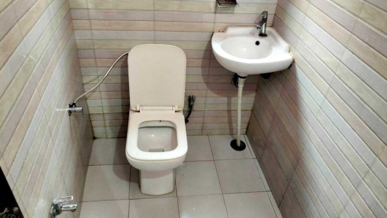 Premshi Guest house *