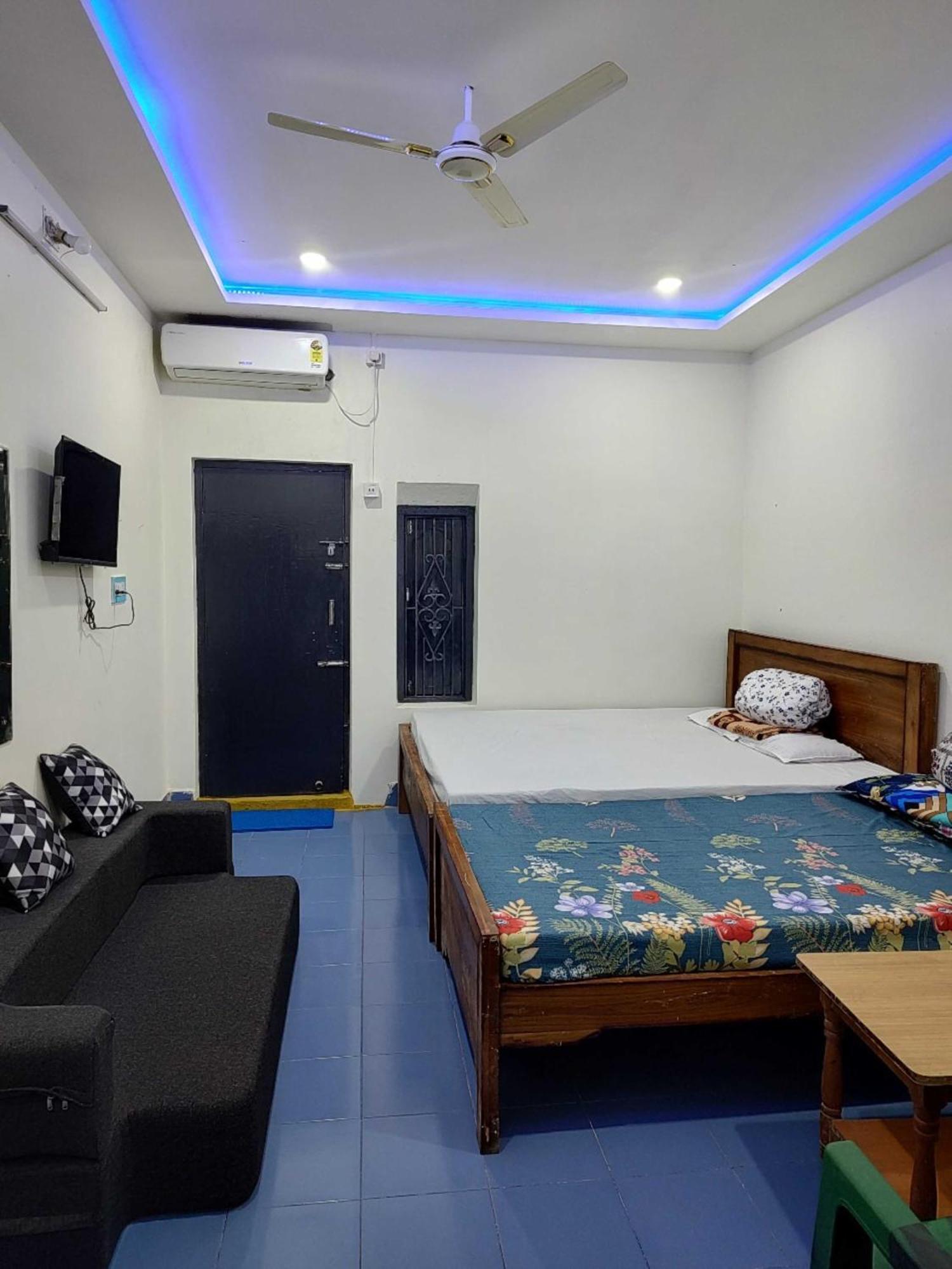 Nirmala Palace Near Ram Mandir And Hanuman Garhi - Fully Air -conditioned With Restaurant Facilities - In * Ayodhya