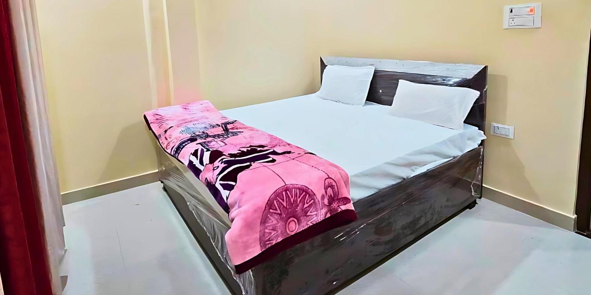 Siddhi Palace, Near Ram Mandir Guest house