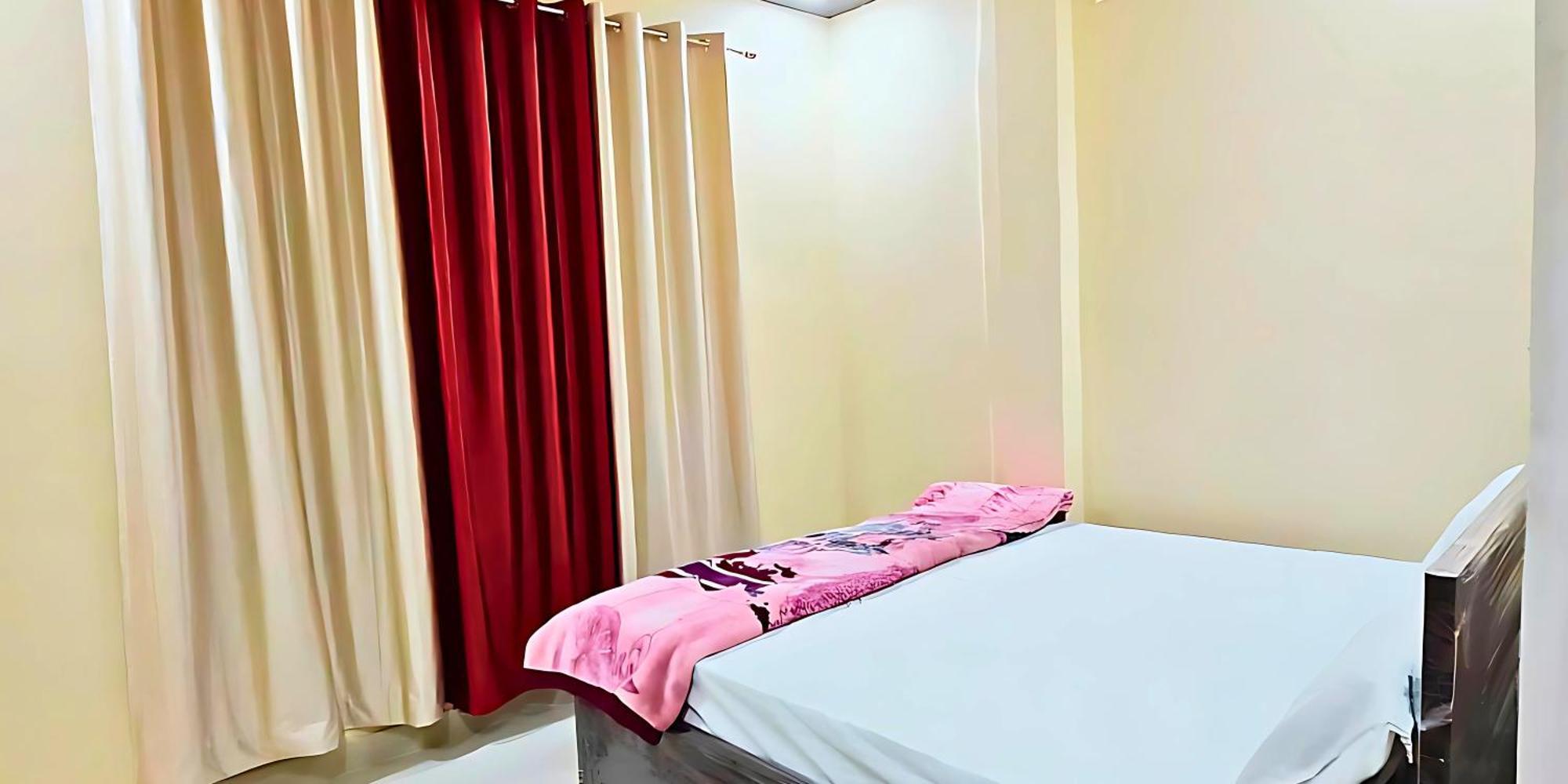 Guest house Siddhi Palace, Near Ram Mandir