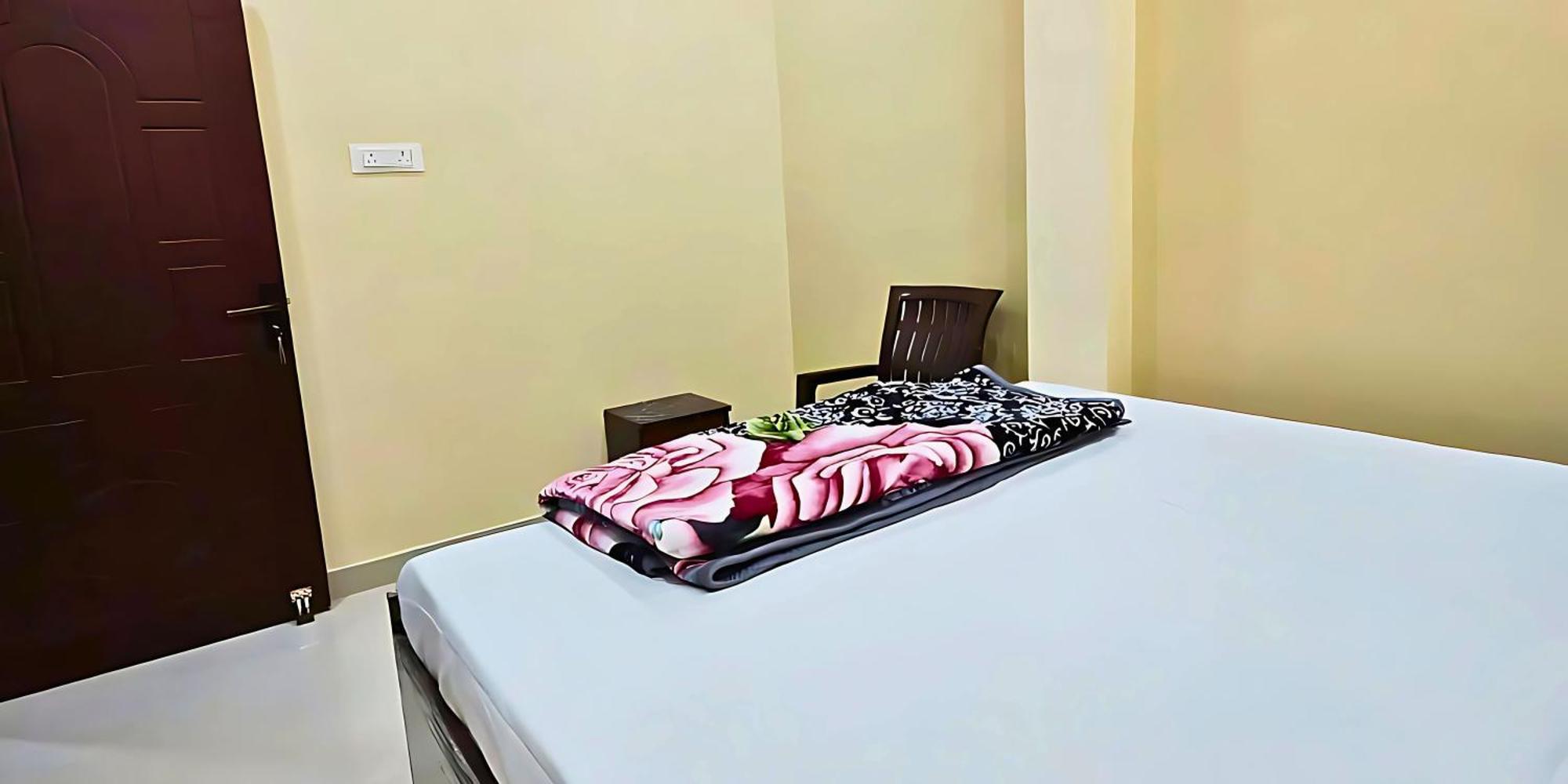 Siddhi Palace, Near Ram Mandir Guest house Ayodhya