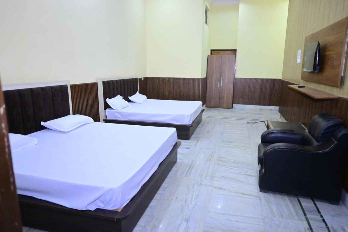 Homestay Shri Radha Krishna Bhawanam Raghunandan Ayodhya