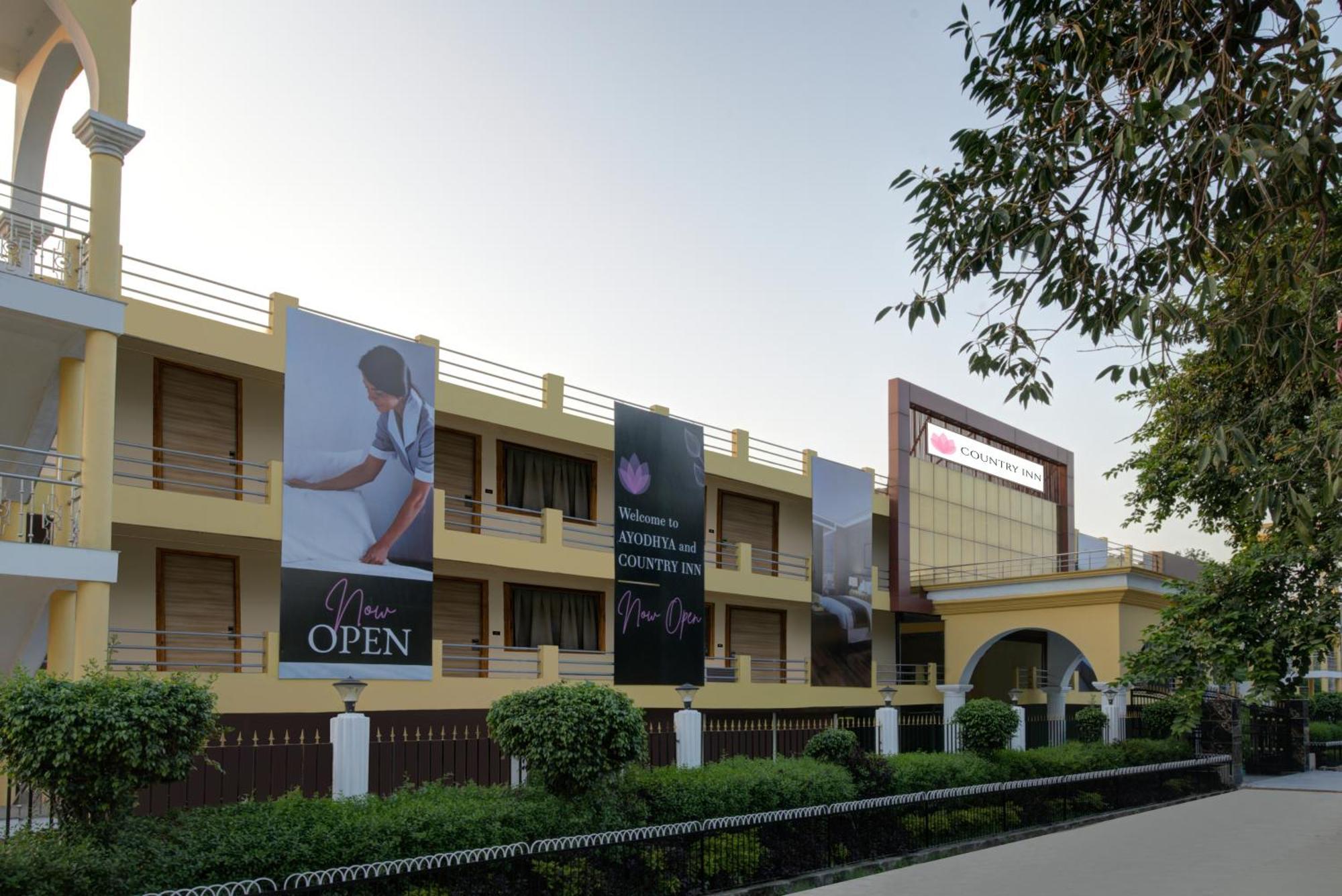 Hotel Country - Opposite Airport