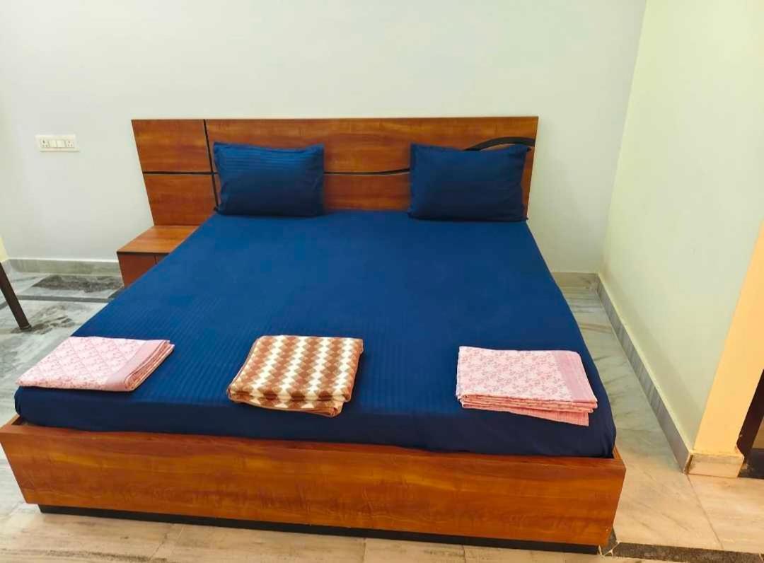 Hotel O Shree Ram Krishna Mahal Ayodhya