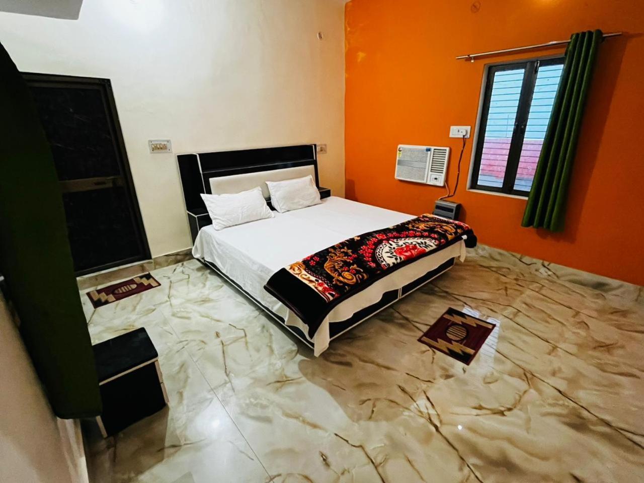 Rathore Guest house *