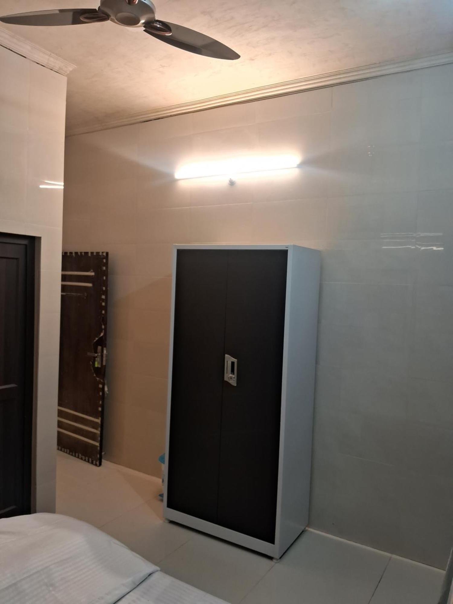 Guest house Sri Ram Lalla International *