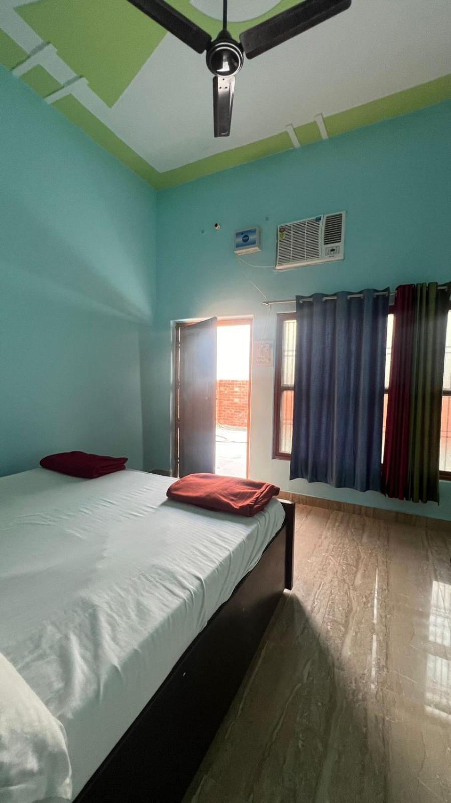 Vijay Palace 3* Ayodhya