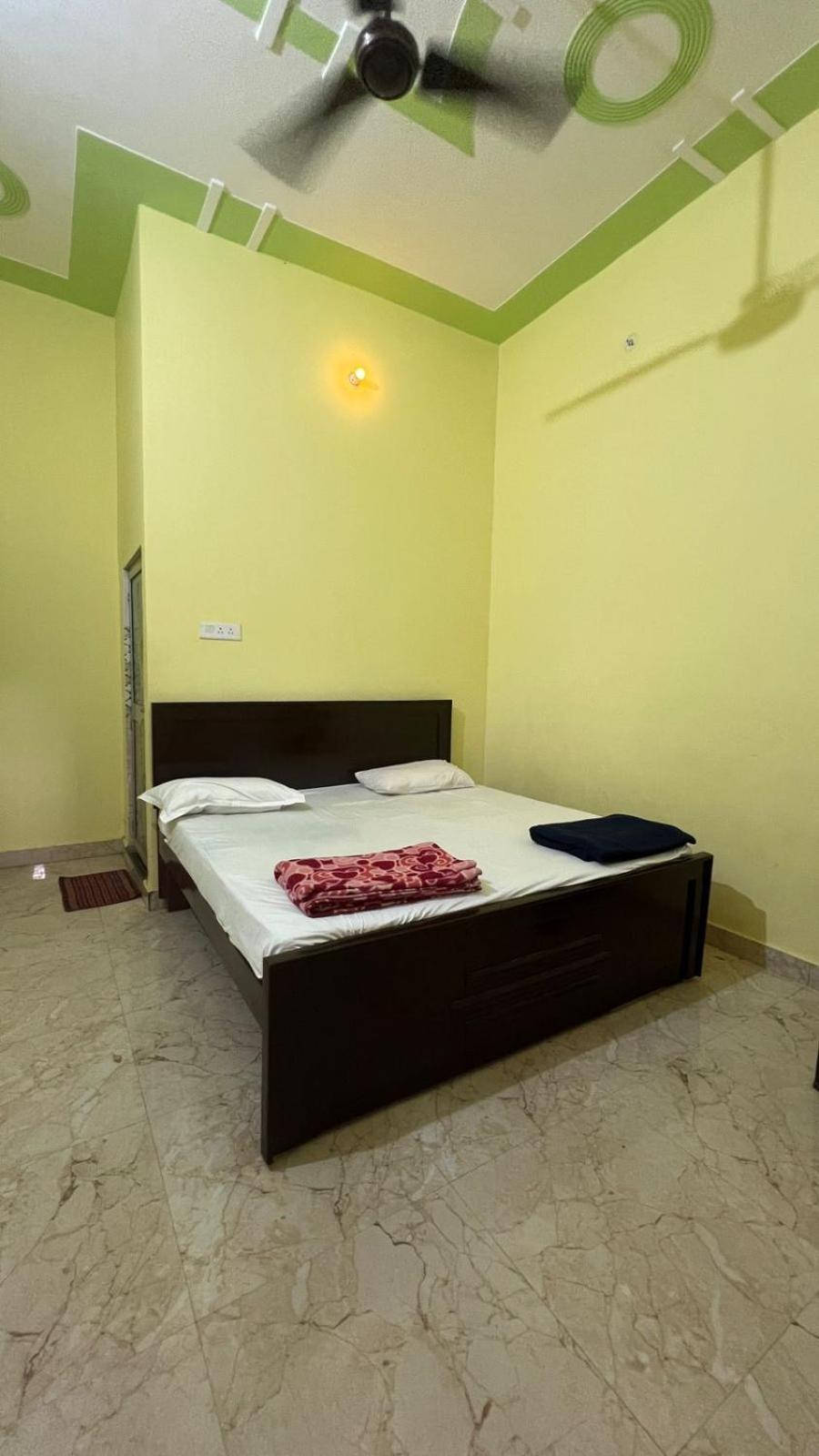Vijay Palace 3*