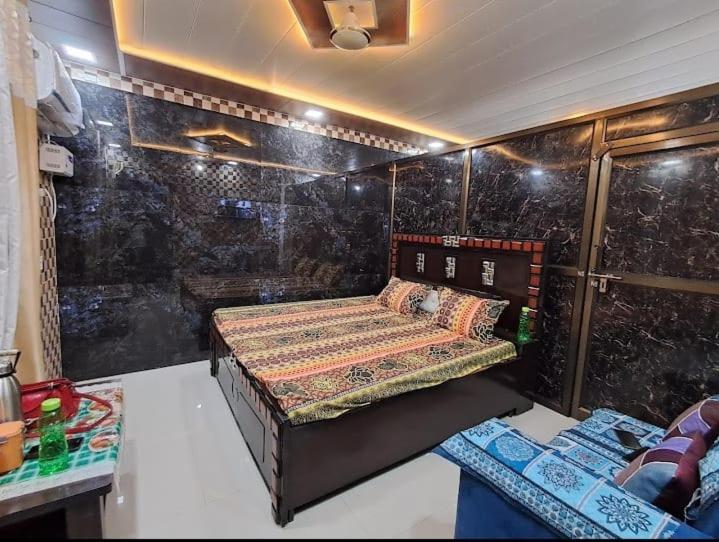 Homestay Trend Trend Ayodhya