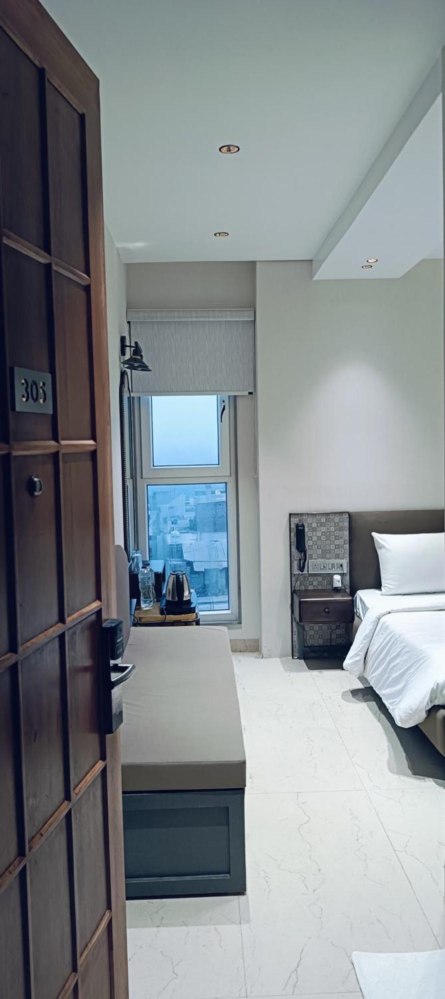 Hari Om Residency 800 Meters From Ram Mandir Hotel *