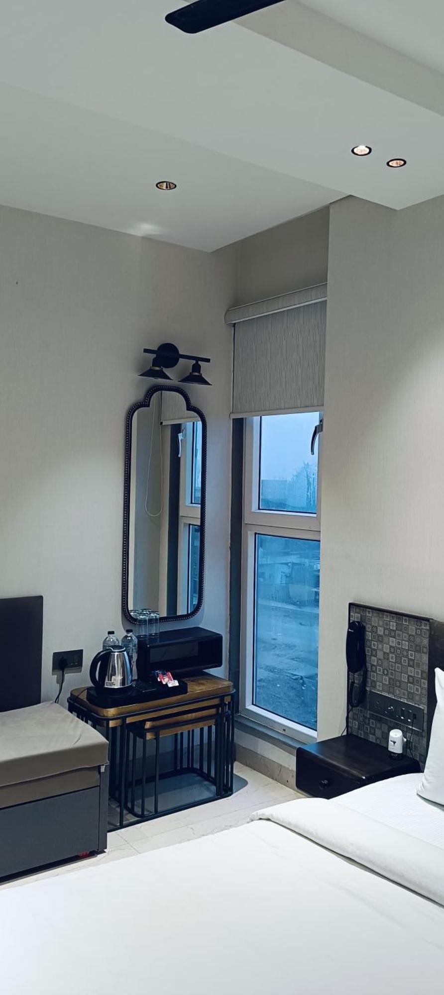 Hari Om Residency 800 Meters From Ram Mandir Hotel *