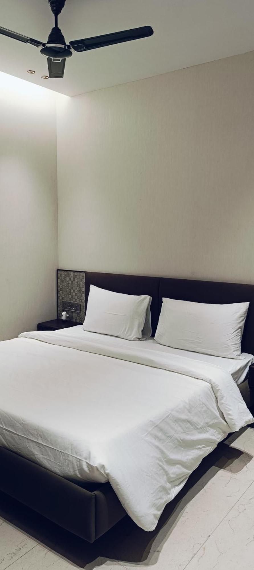 Hari Om Residency 800 Meters From Ram Mandir *