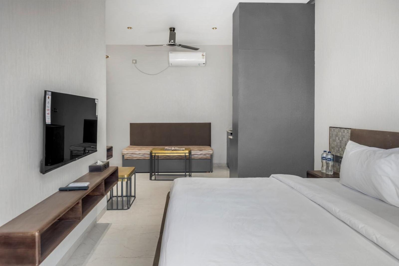 Hotel Hari Om Residency 800 Meters From Ram Mandir Ayodhya