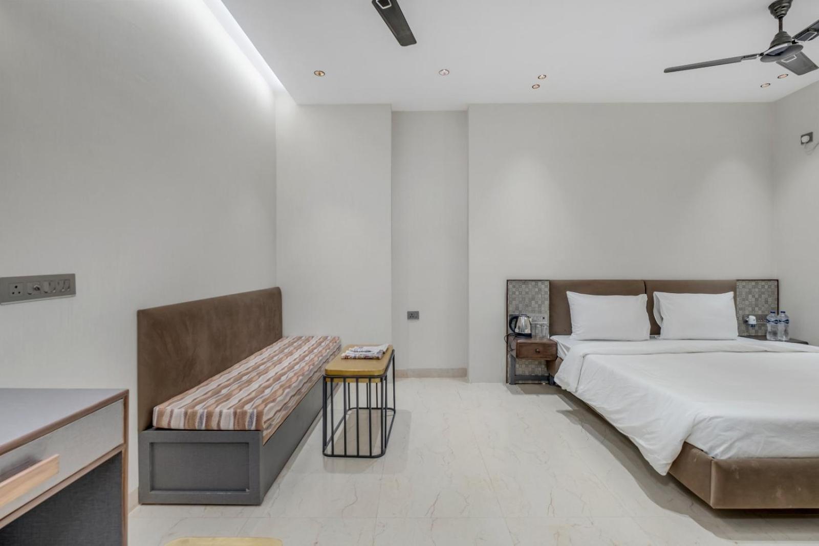 Hari Om Residency 800 Meters From Ram Mandir Hotel *