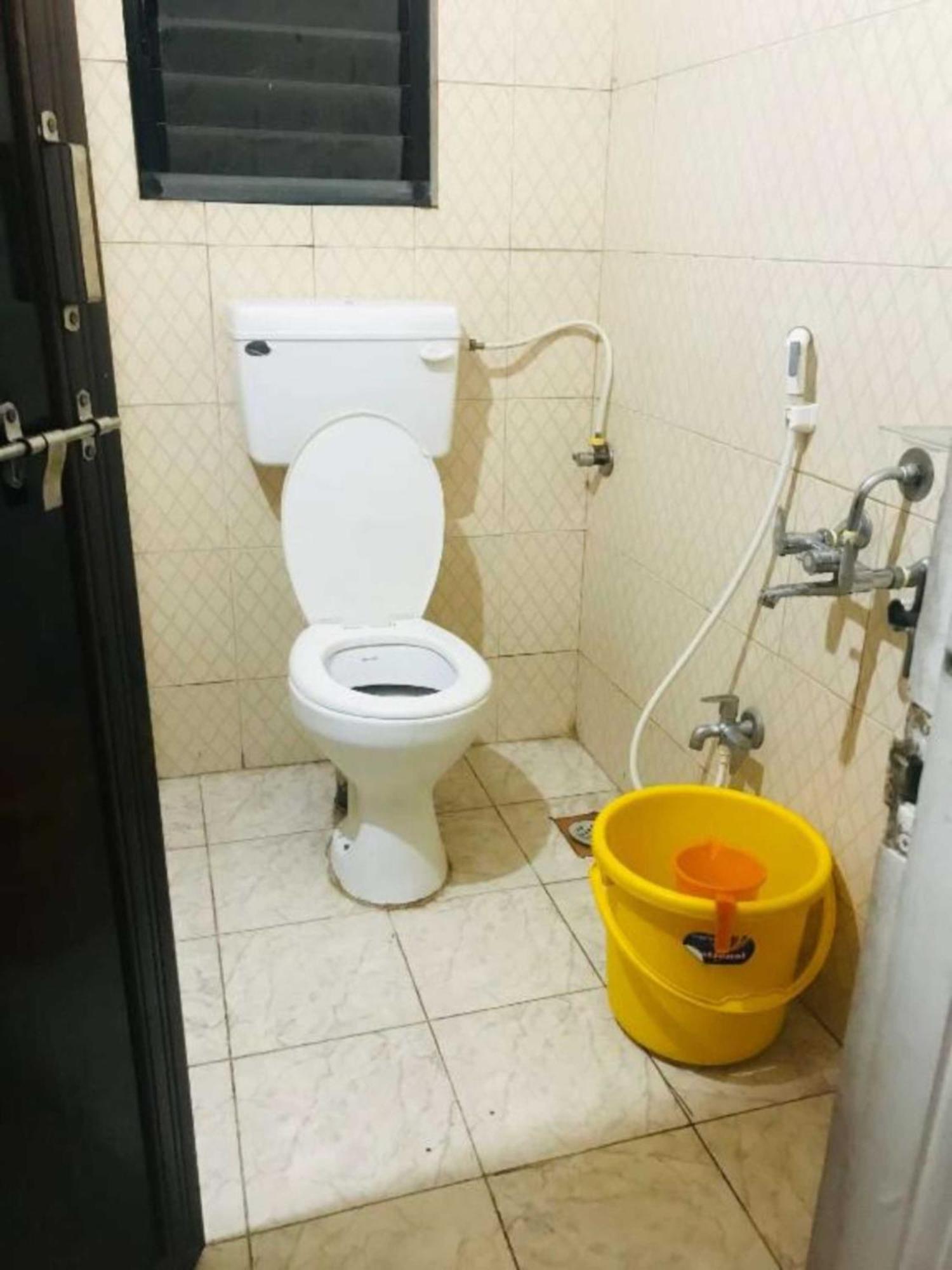 G R The Ram Krishna Palace Near Dasrath Mahal 500m -railway Station 800m -prime Location - Luxury And Spacious