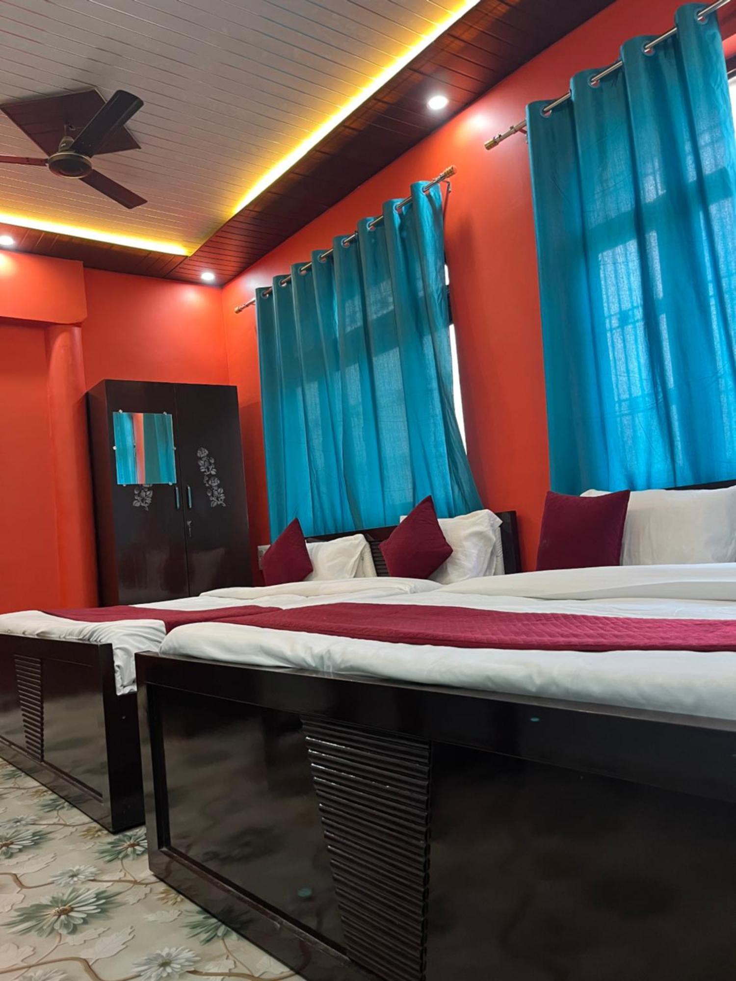 Hotel Arya Kulam Palace