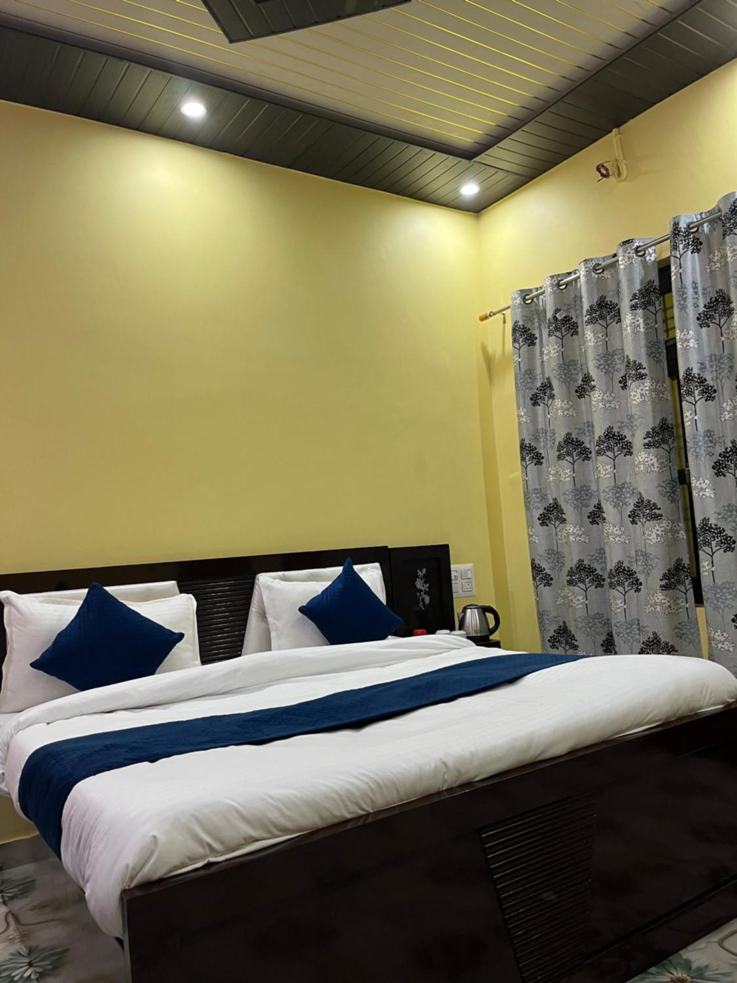 Arya Kulam Palace Hotel 3*