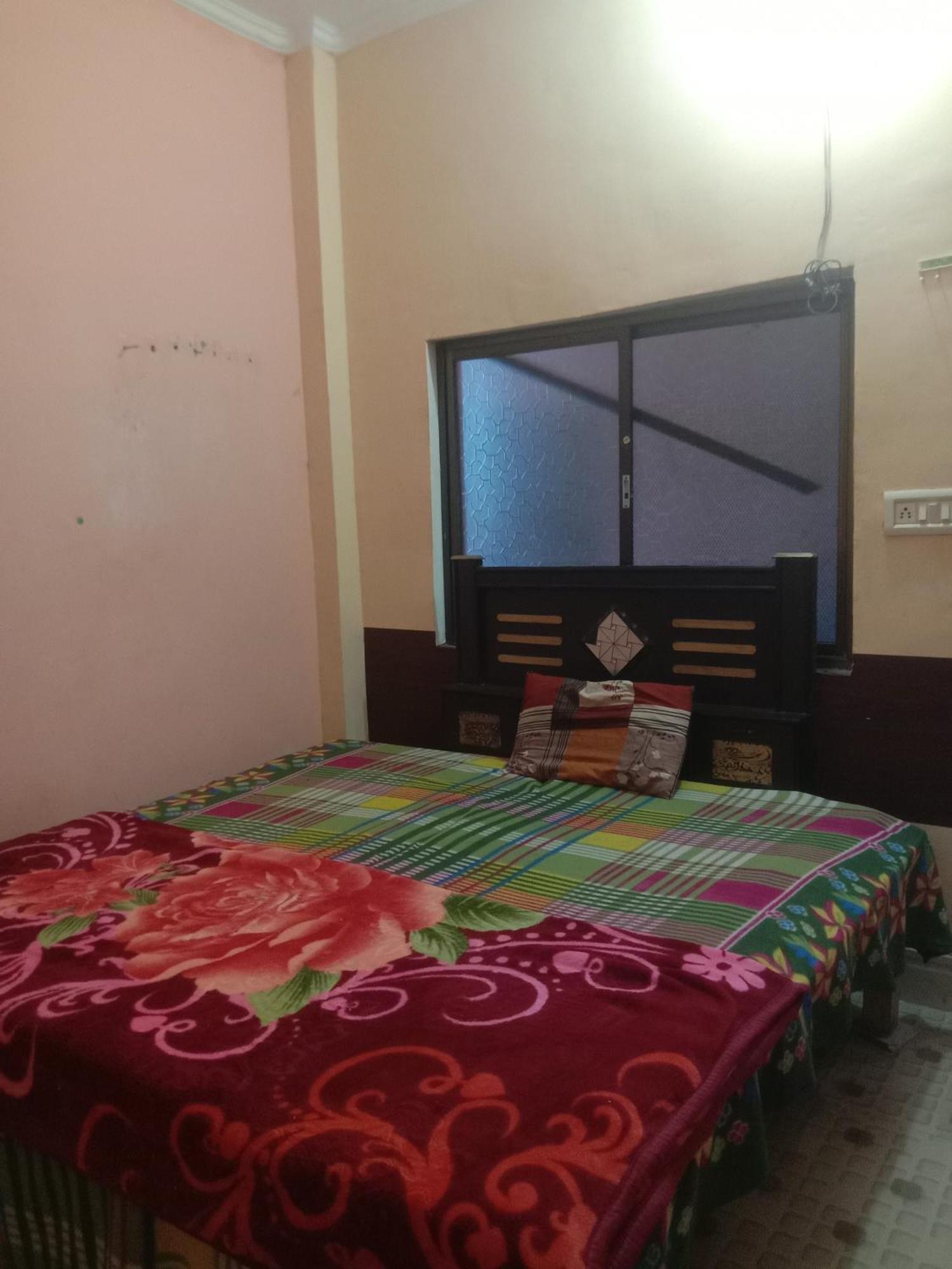 Shri Ram Nilayam Hotel *