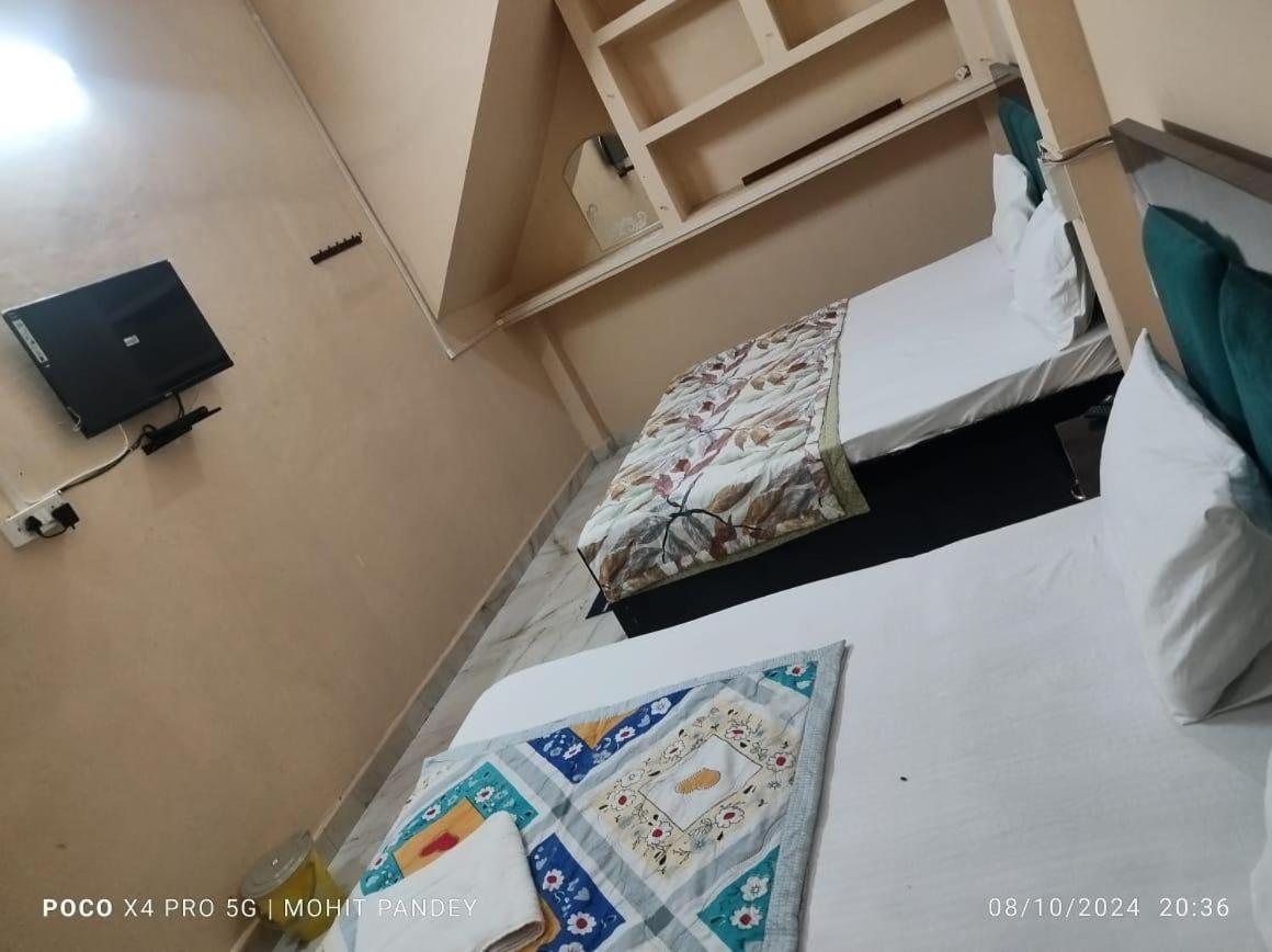 Hanumat Kripa Kunj Guest house