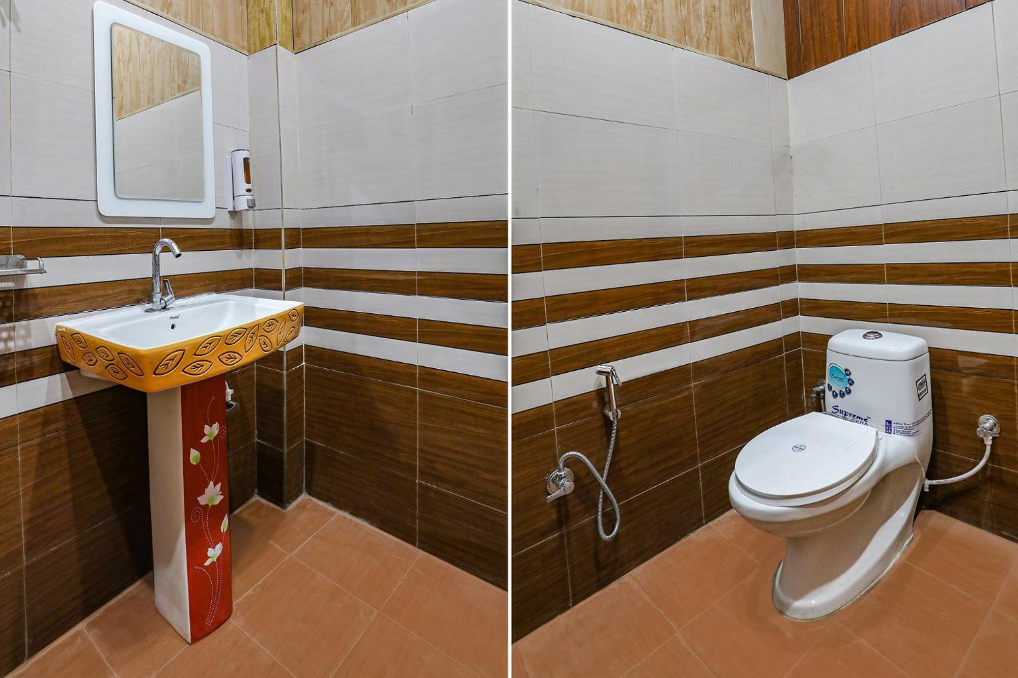 Fabexpress Shree Ram Aadhar Hotel Ayodhya