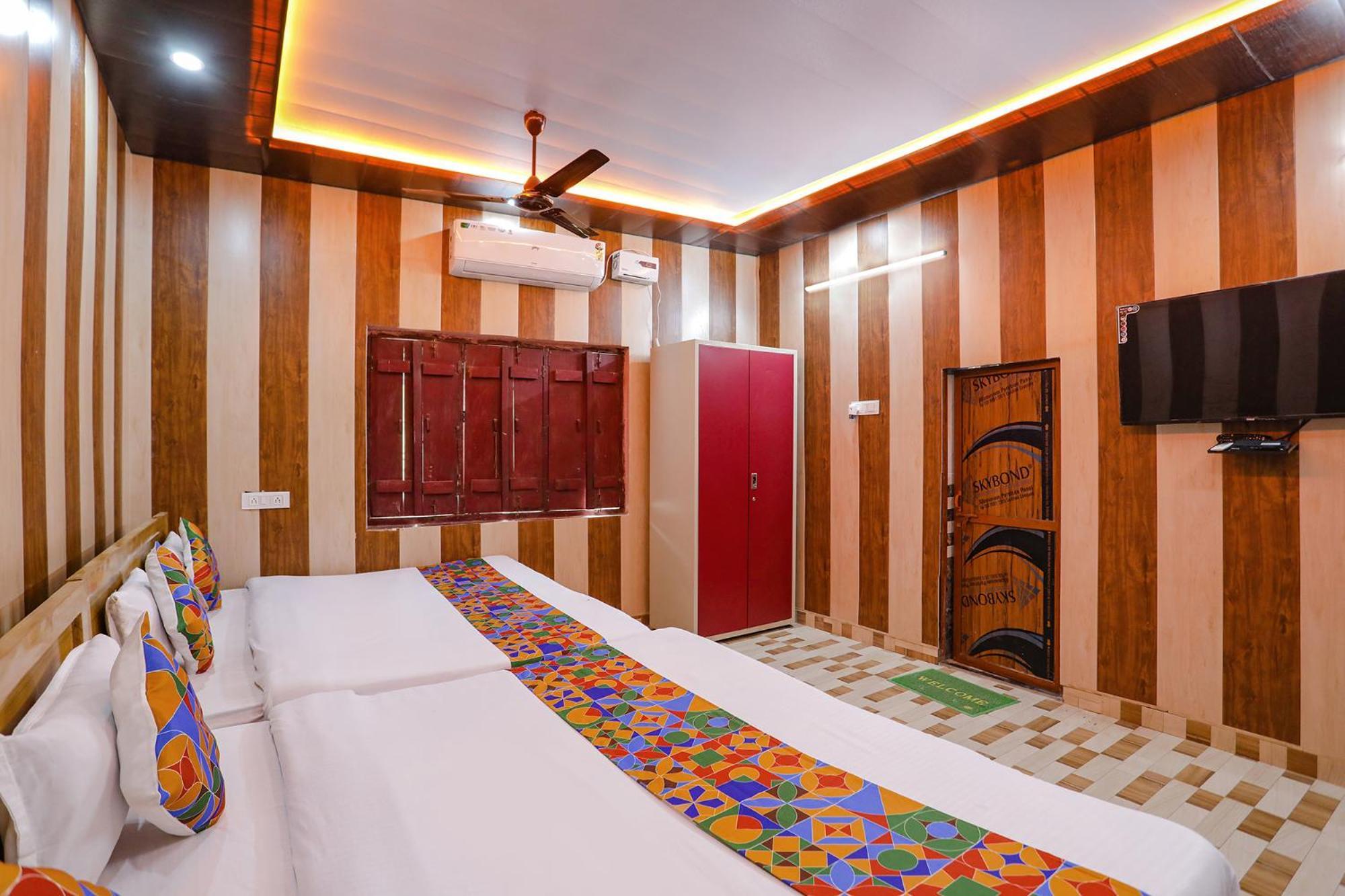 Hotel Fabexpress Shree Ram Aadhar Ayodhya