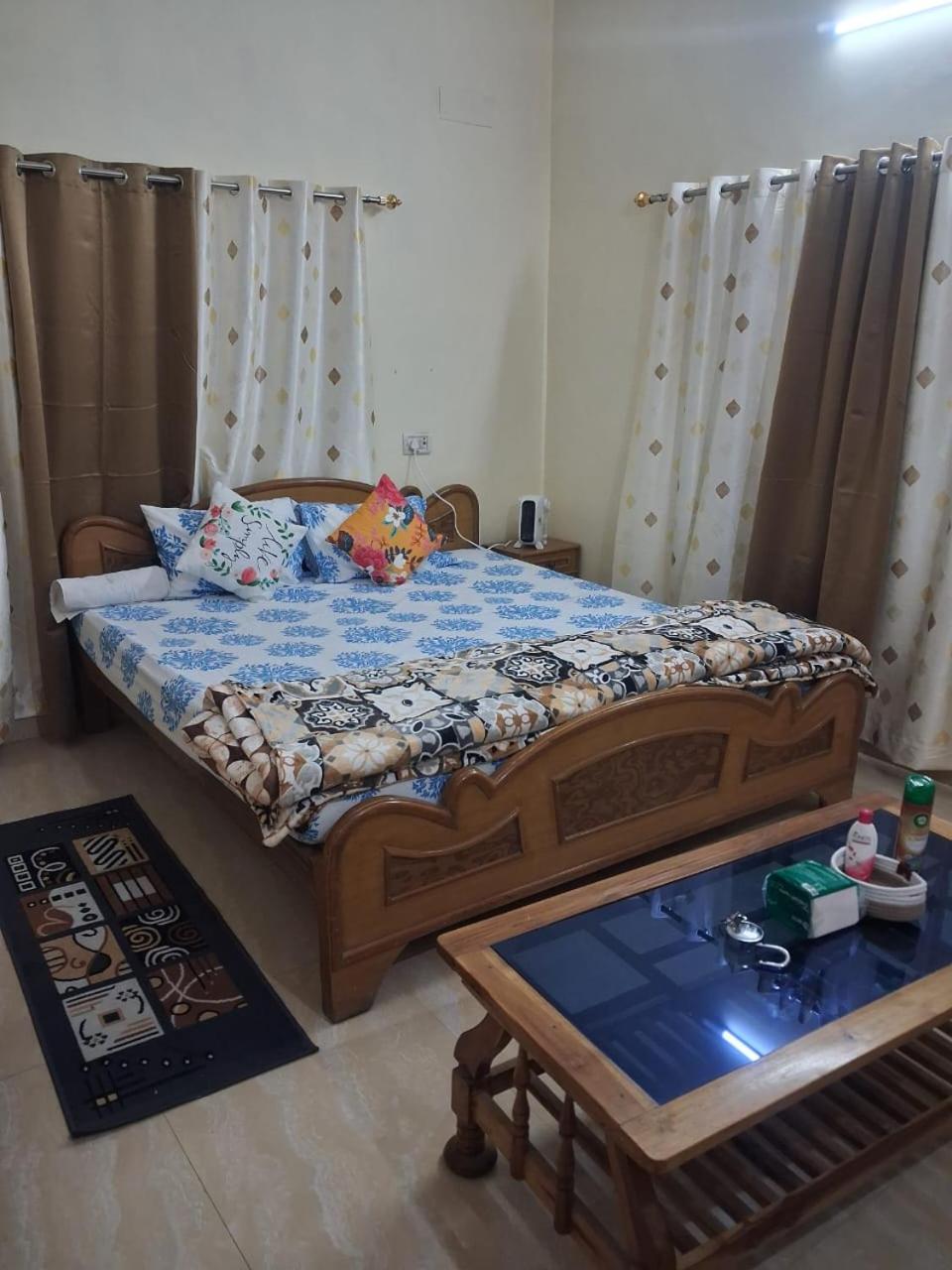 Om Guest house