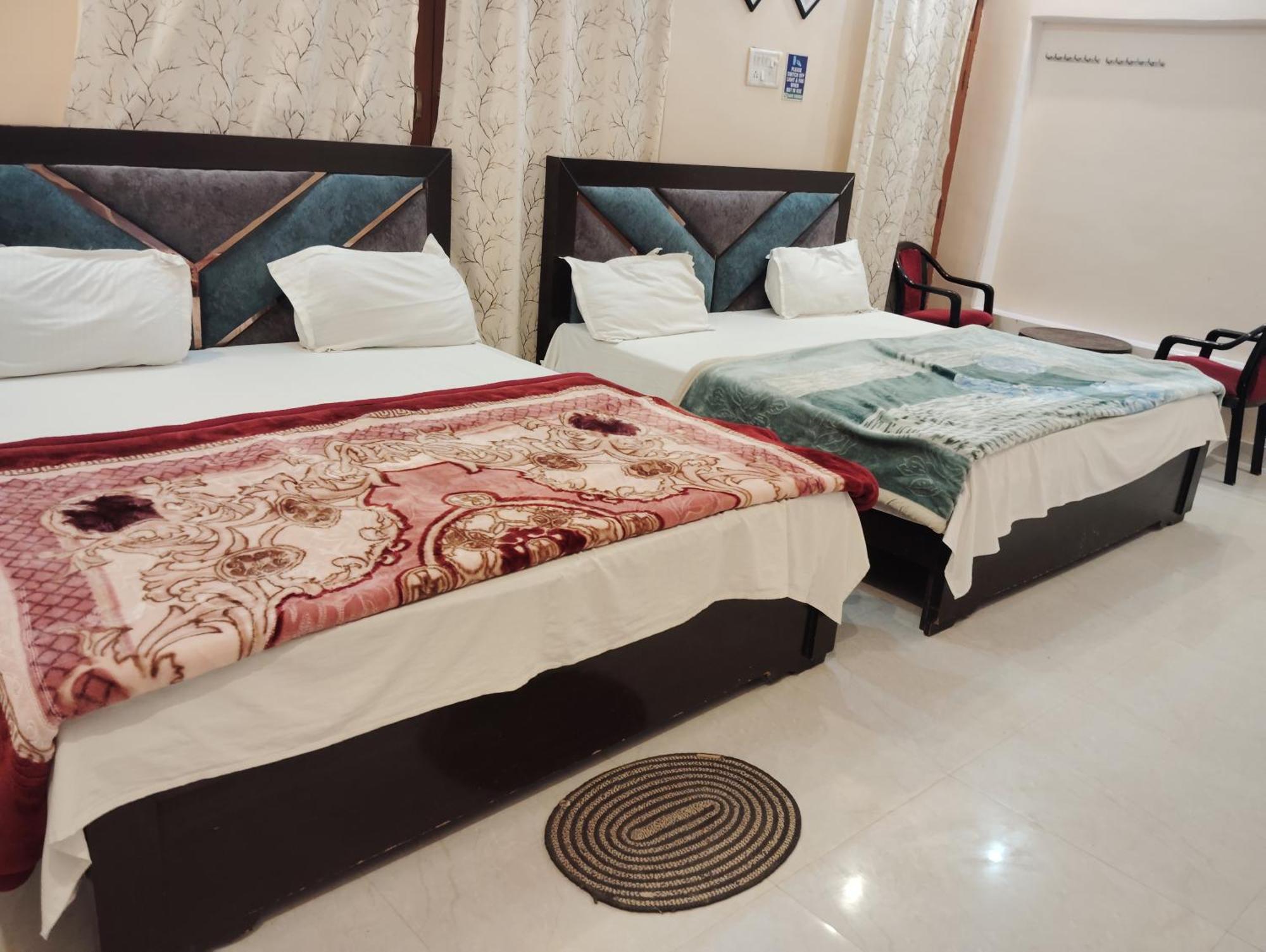 Homestay Om Palace Guest House Ayodhya Dhaam -Ac & Non Ac Rooms Ayodhya