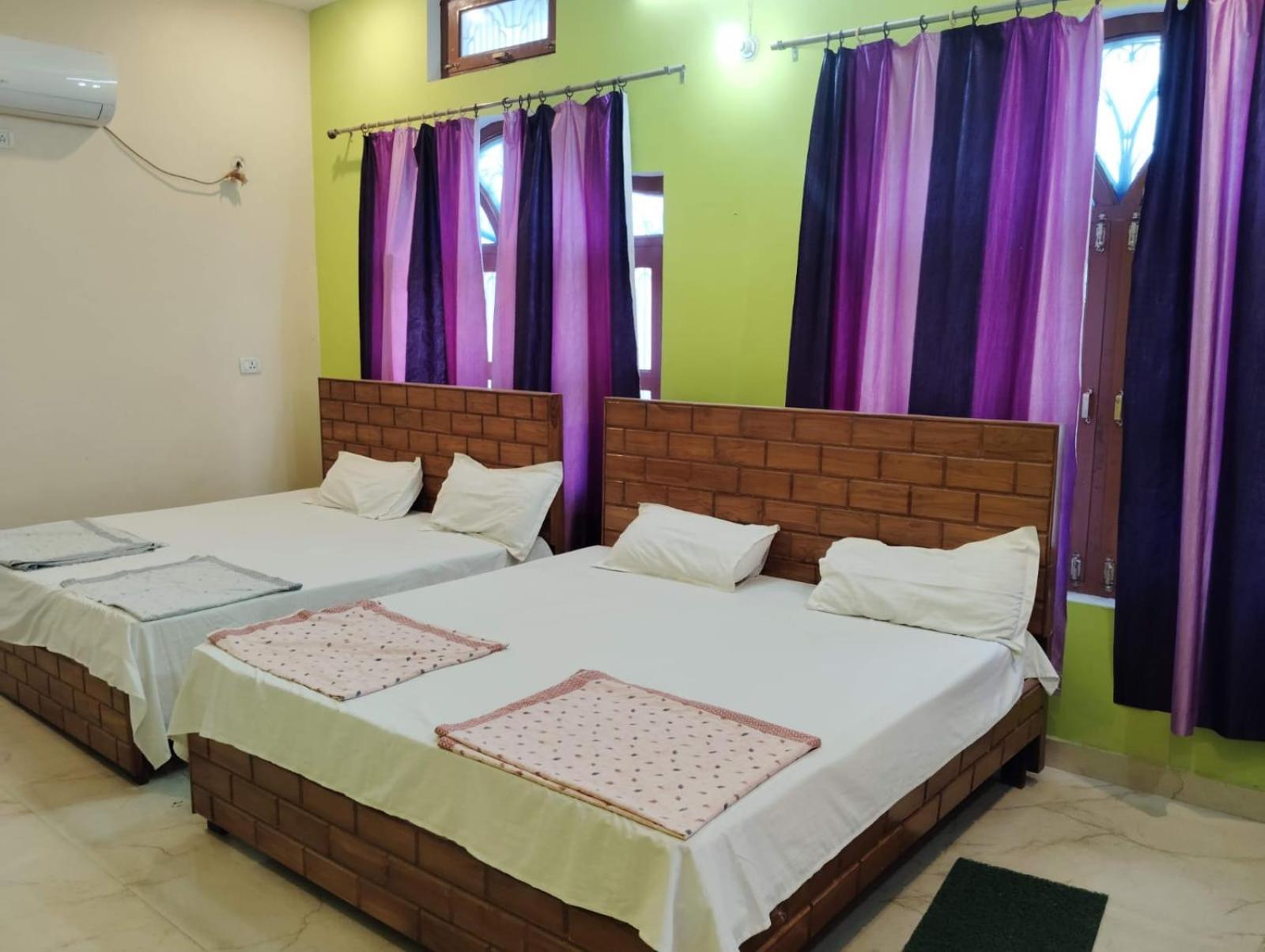 Om Palace Guest House Ayodhya Dhaam -Ac & Non Ac Rooms Homestay Ayodhya