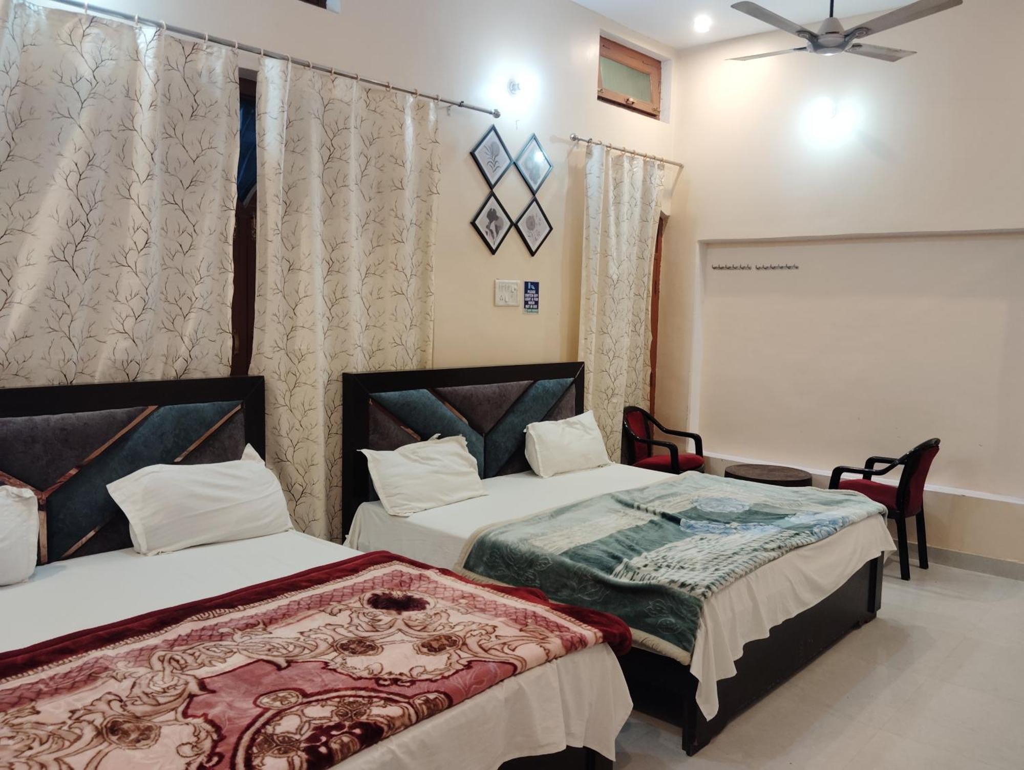 Om Palace Guest House Ayodhya Dhaam -Ac & Non Ac Rooms