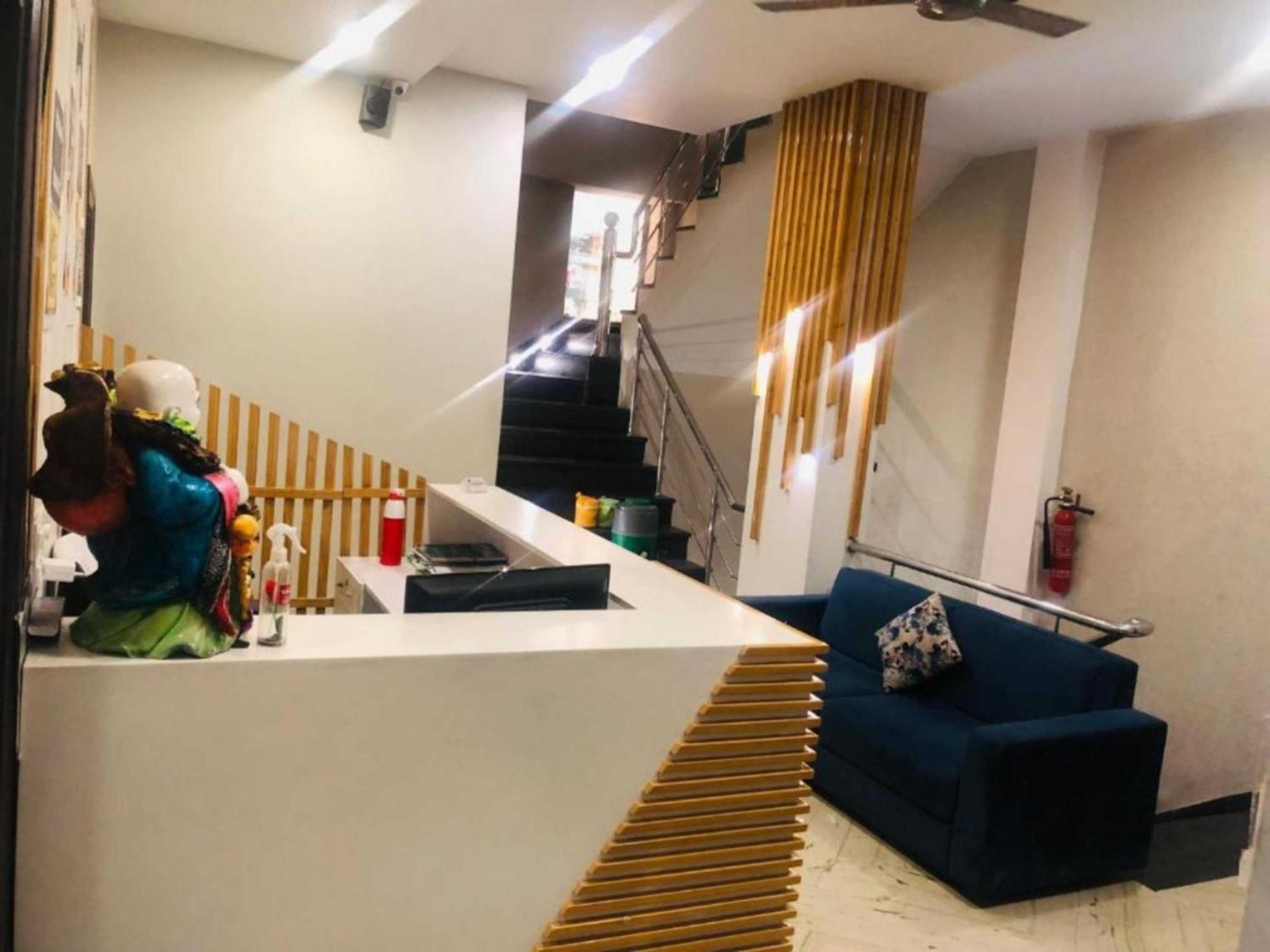 Homestay Gr Mateshwari Palace - Hotel-at-prime-location Spacious-room *