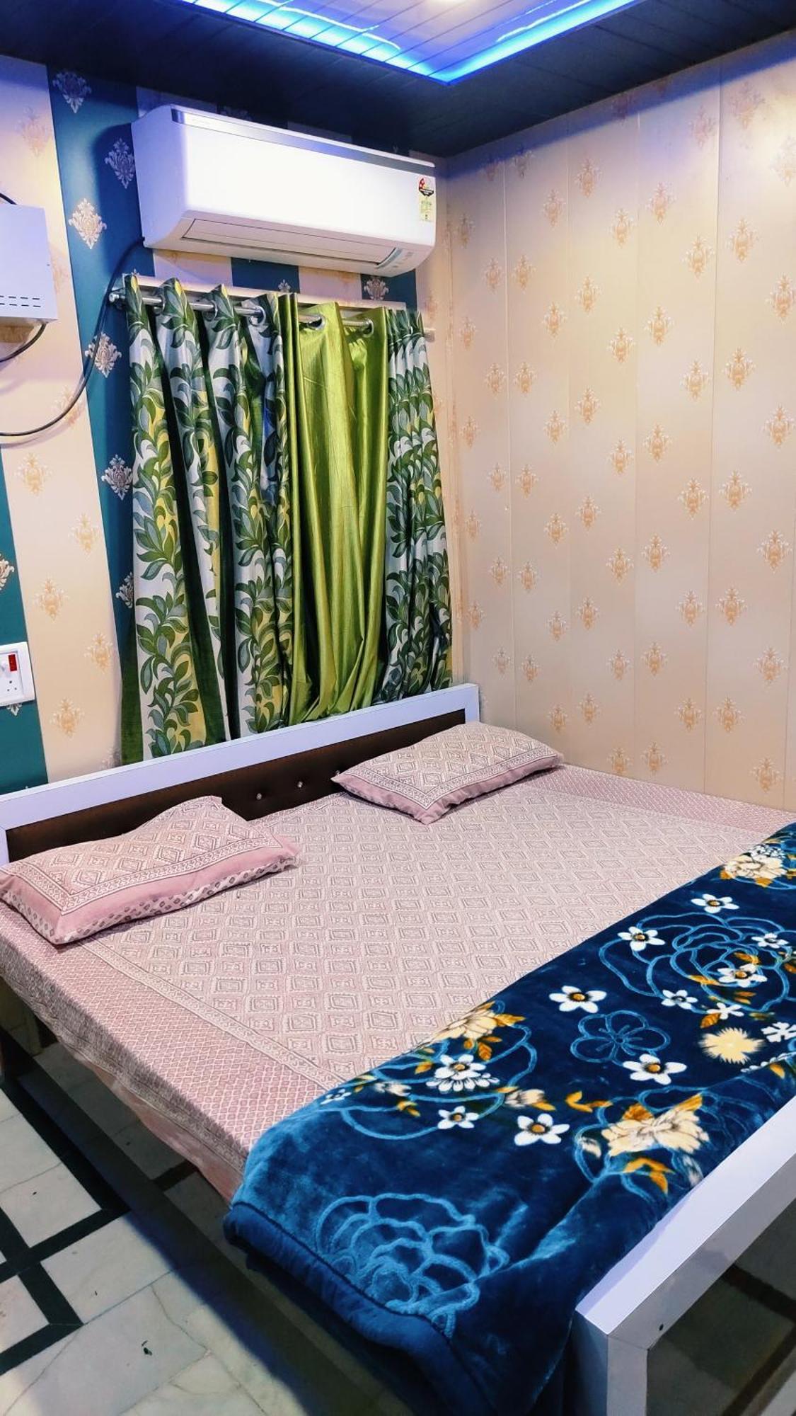 Homestay Raju 150 Meters From Shree Ram Janmbhoomi Temple 200 Meters From Dham Railway Station *