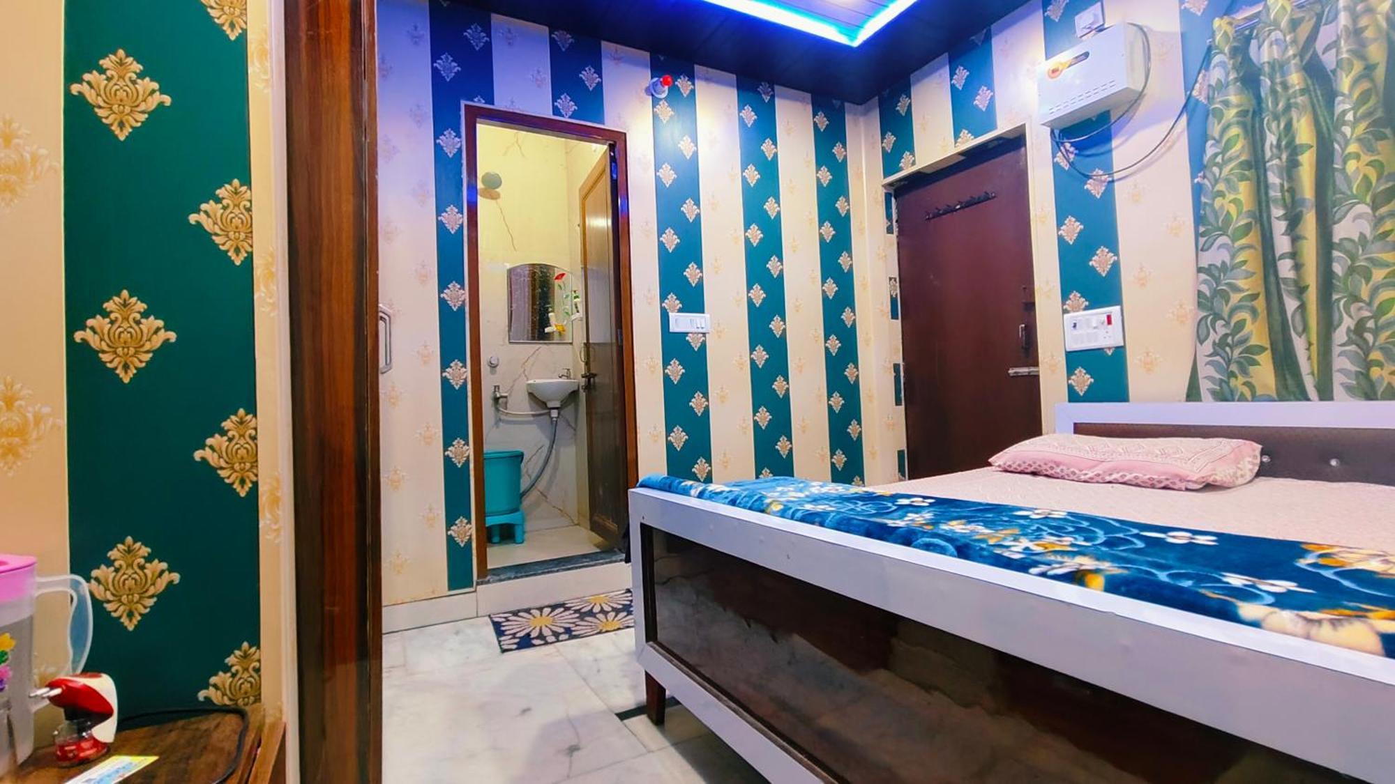 Homestay Raju 150 Meters From Shree Ram Janmbhoomi Temple 200 Meters From Dham Railway Station *