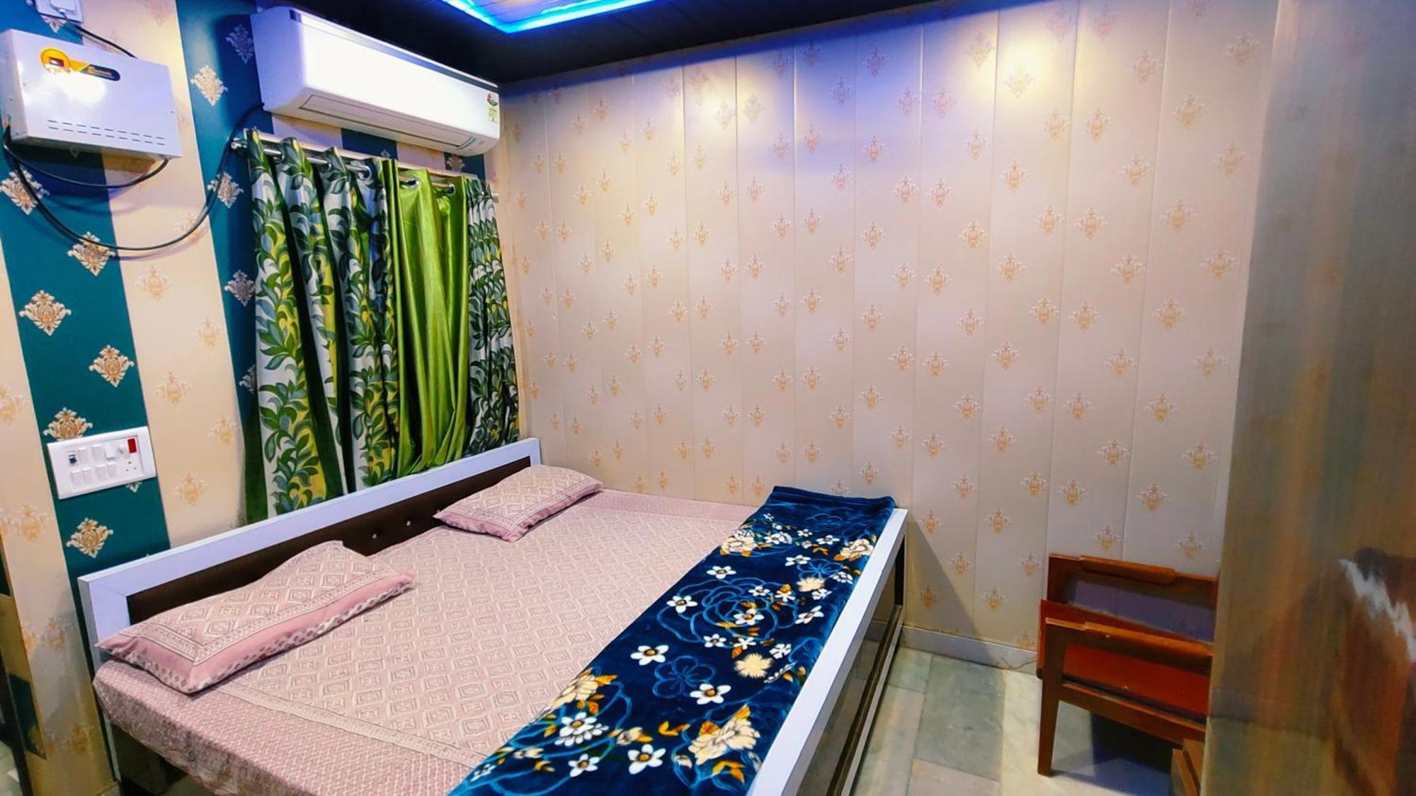 Homestay Raju 150 Meters From Shree Ram Janmbhoomi Temple 200 Meters From Dham Railway Station *