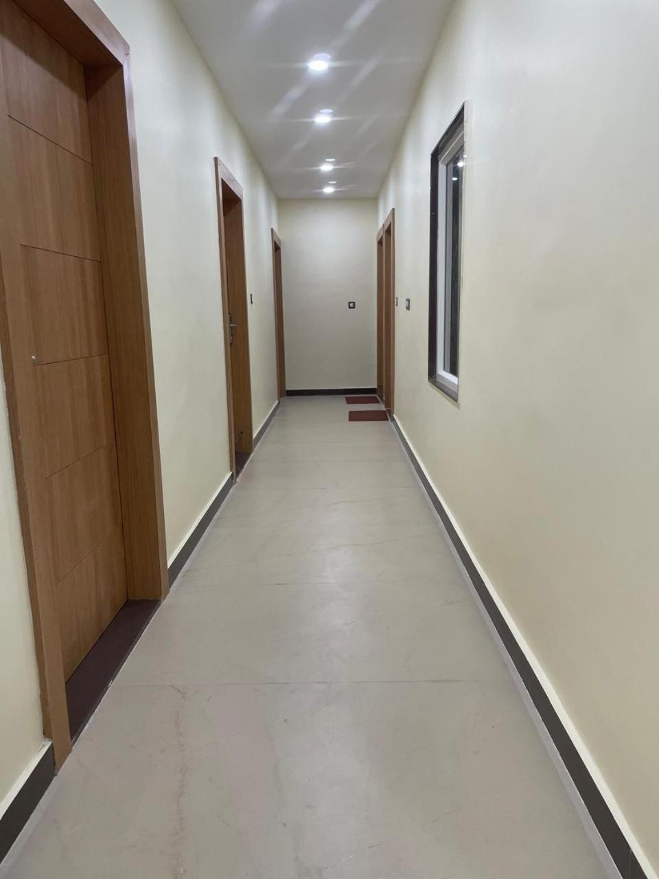 Maryada Hotel *
