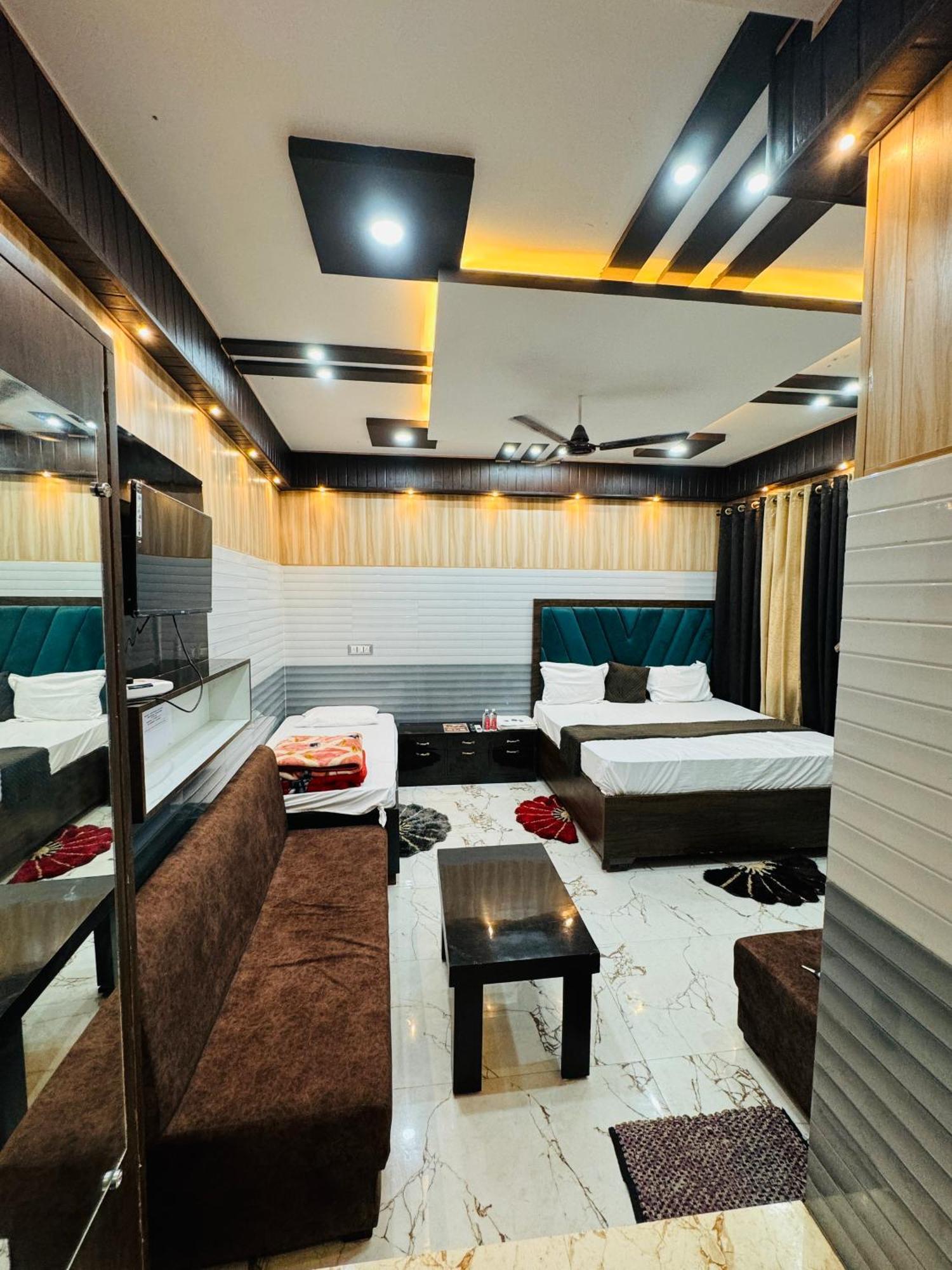 Samiksha Hotel Ayodhya