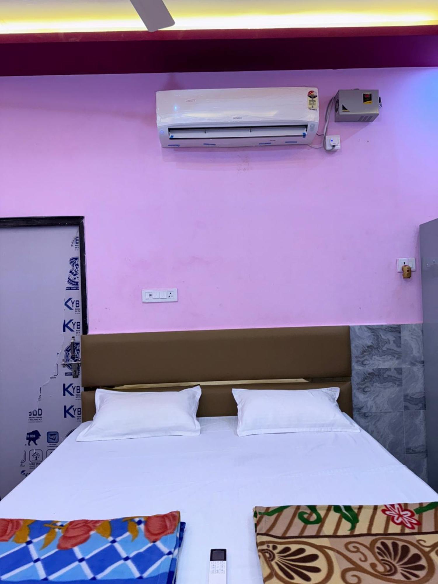 Sheesh Mahal Guest house