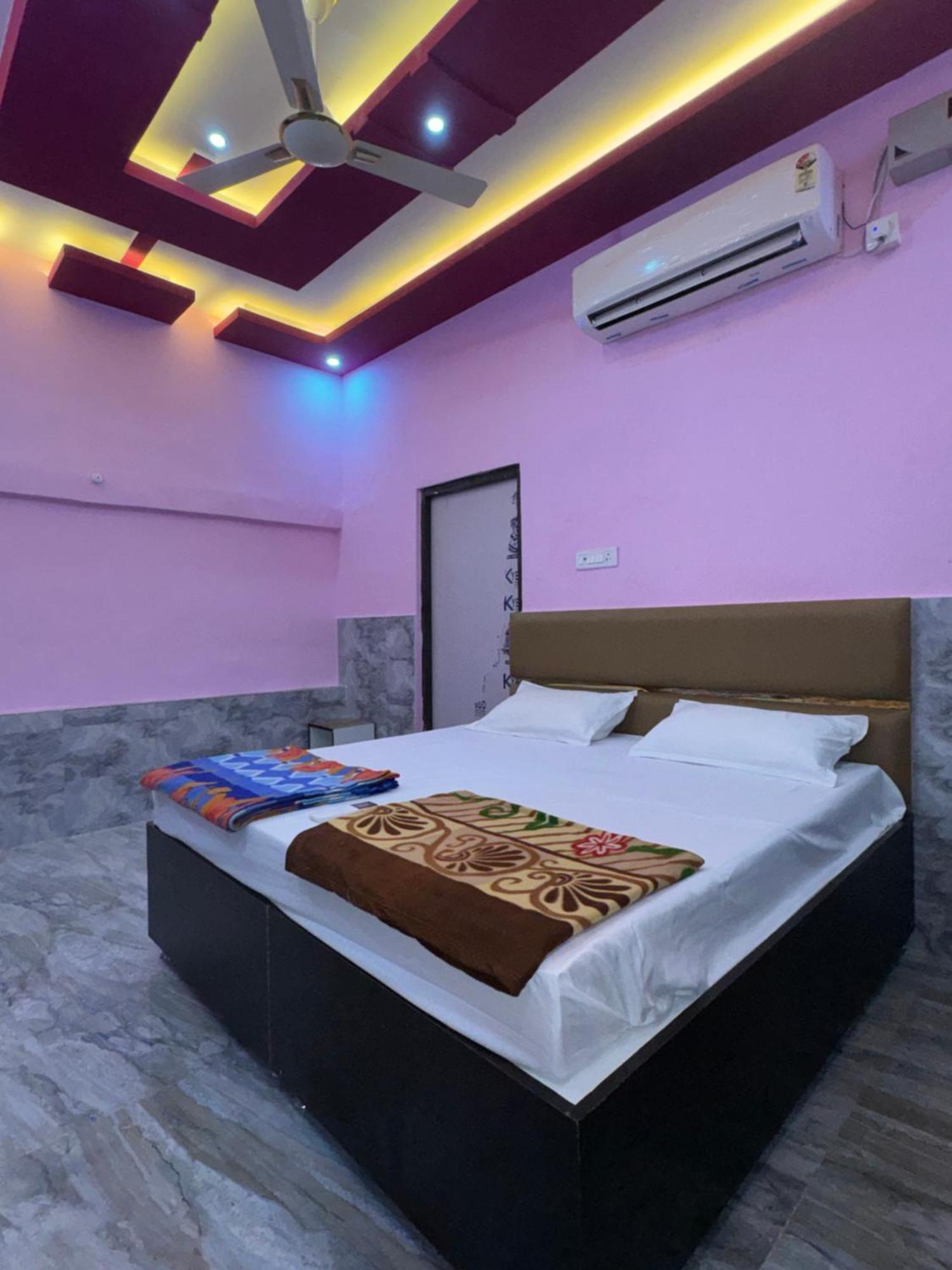 Guest house Sheesh Mahal