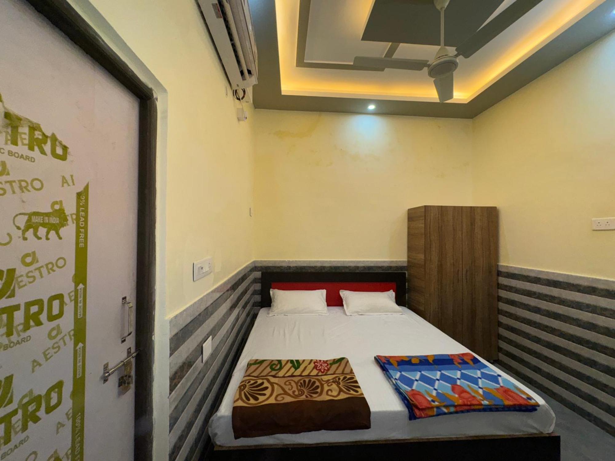 Guest house Sheesh Mahal *