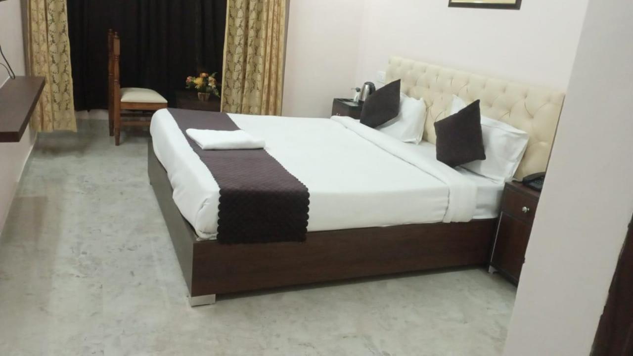 Guest house Paavan Palace *