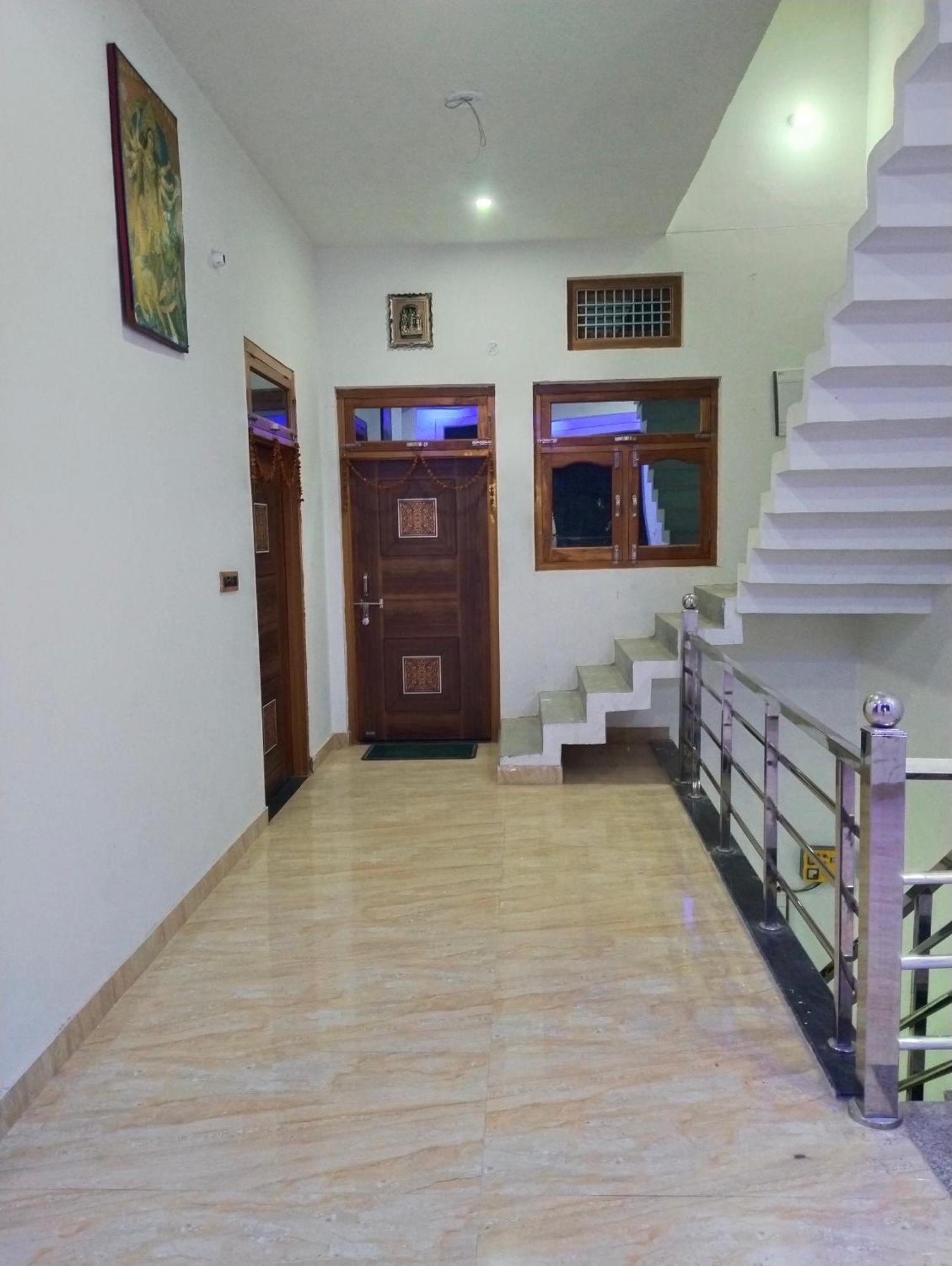 Shivangan Homestay *