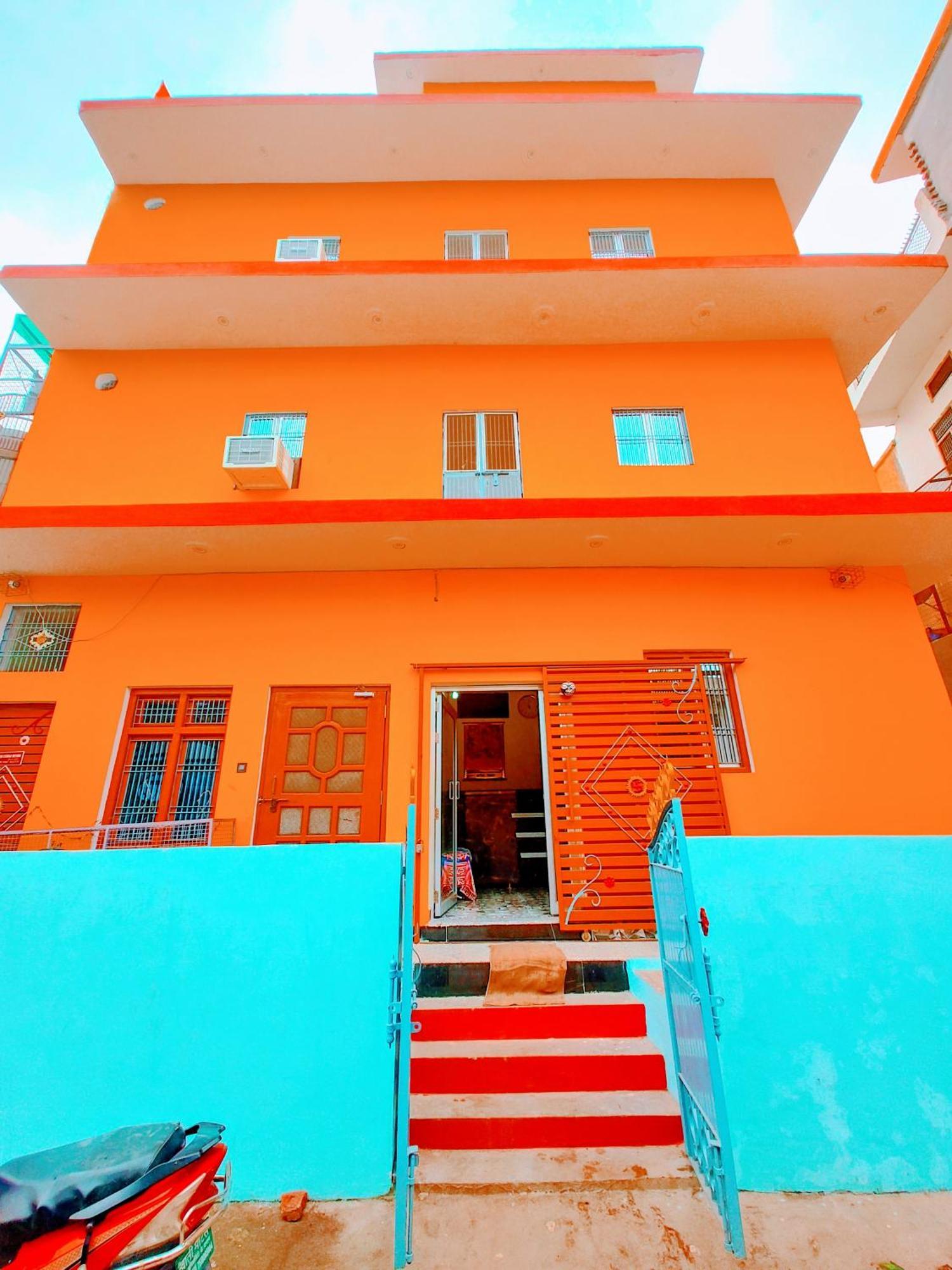Mithila Nilayam 200 Mtr From Ram Janam Bhumi 2*