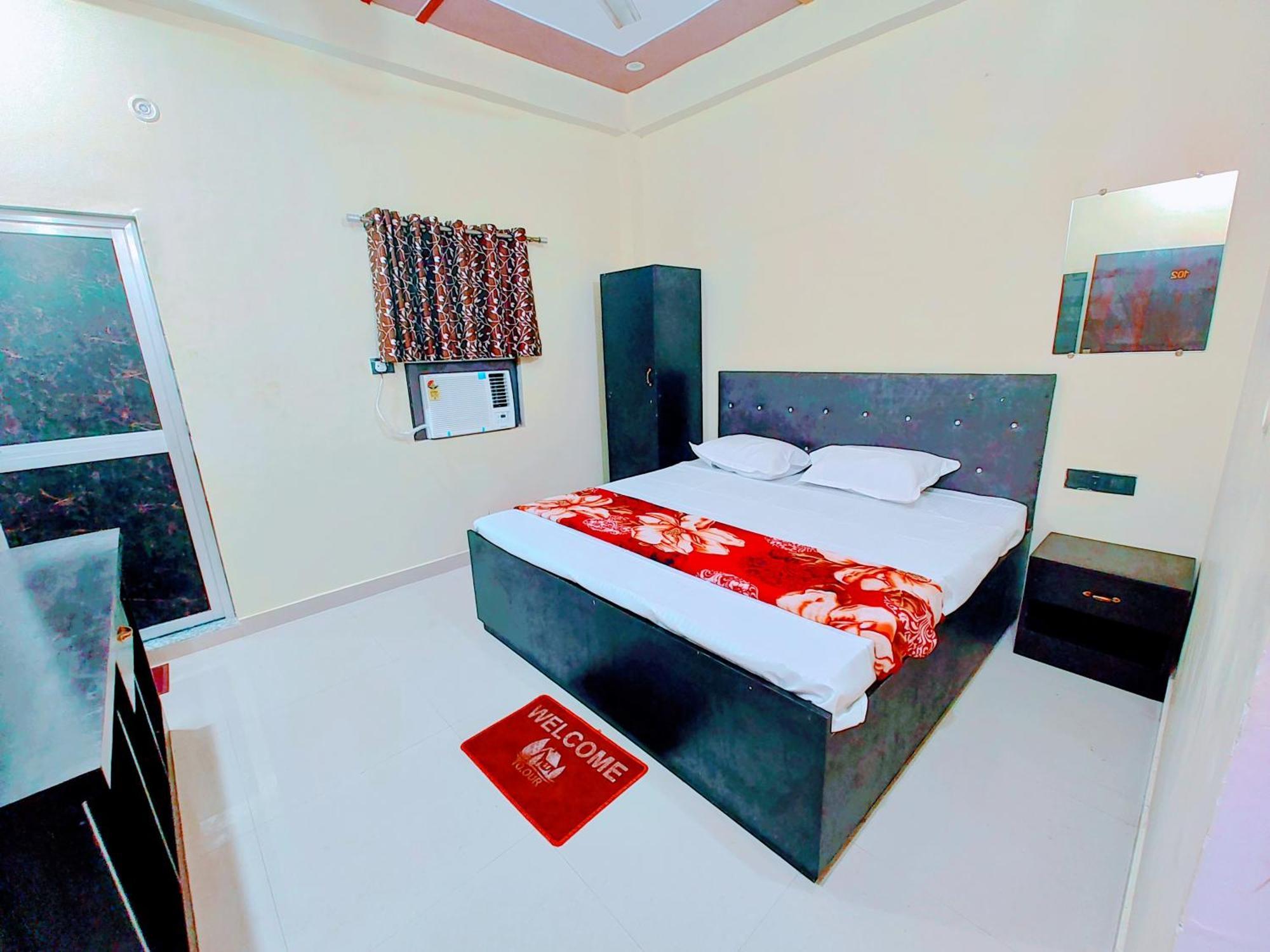 Mithila Nilayam 200 Mtr From Ram Janam Bhumi 2*