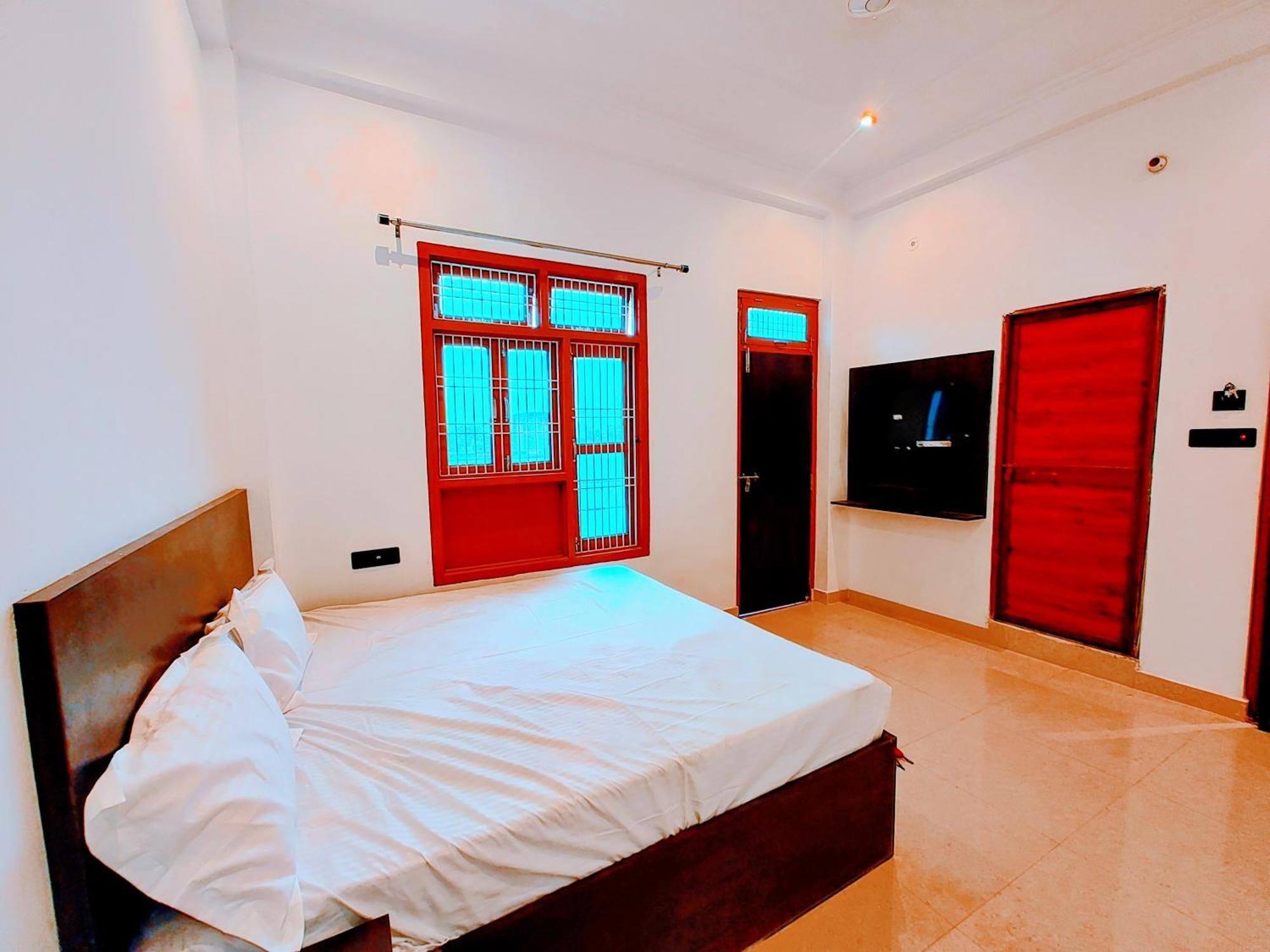 Mithila Nilayam 200 Mtr From Ram Janam Bhumi 2* Ayodhya