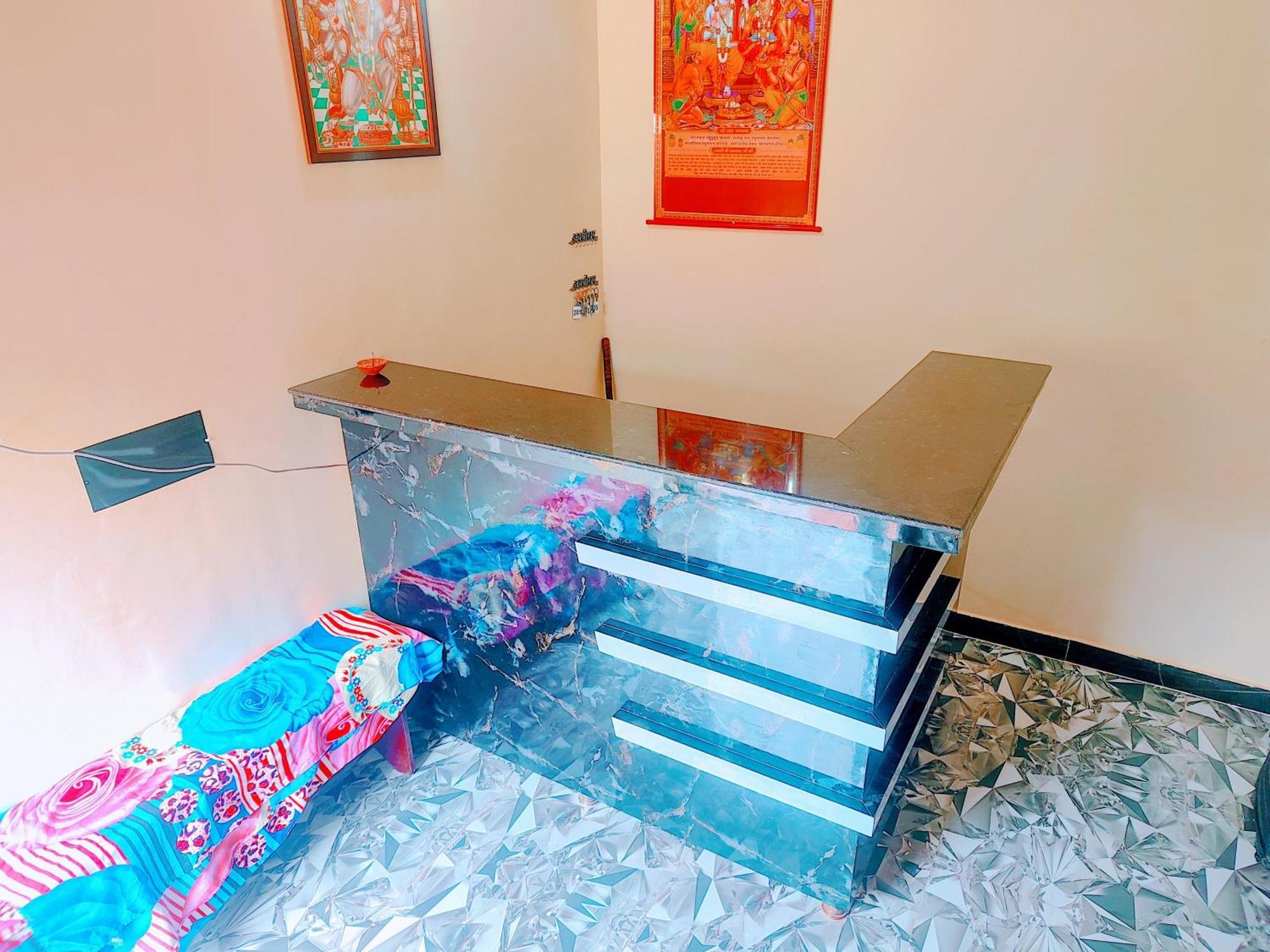 Mithila Nilayam 200 Mtr From Ram Janam Bhumi Hotel