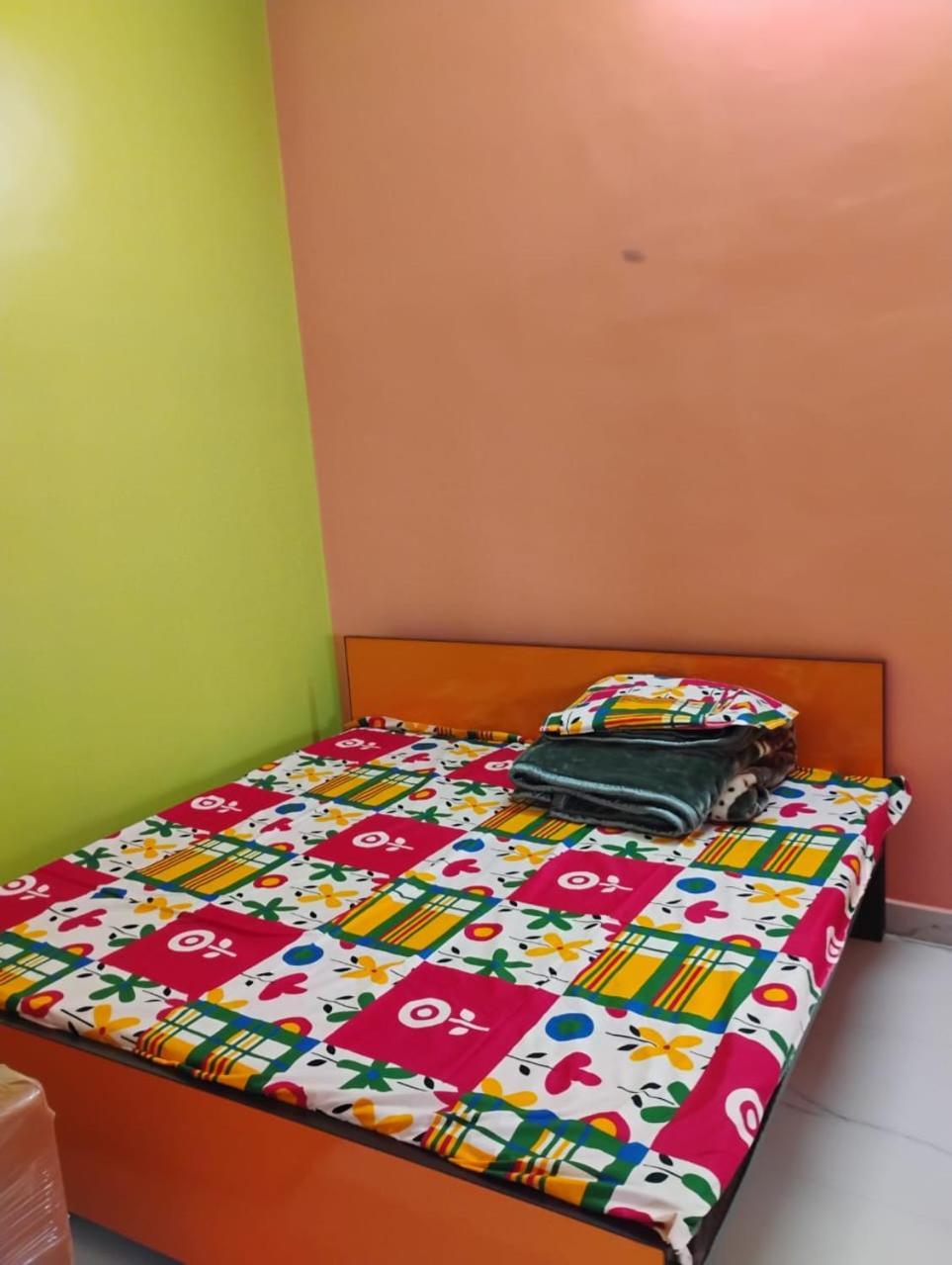 Geeta Teerth Guest house *