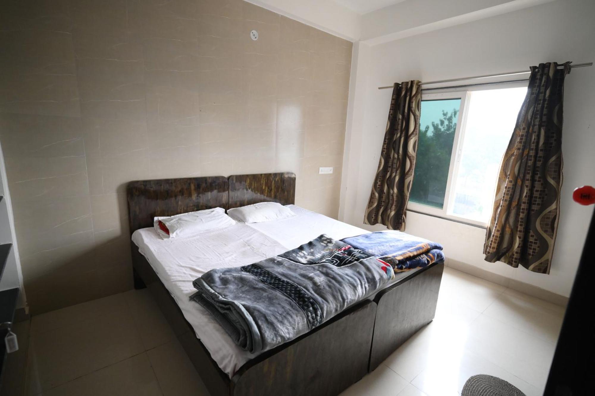 Hotel Janki Sadan Near Ram Janam Bhumi 2*