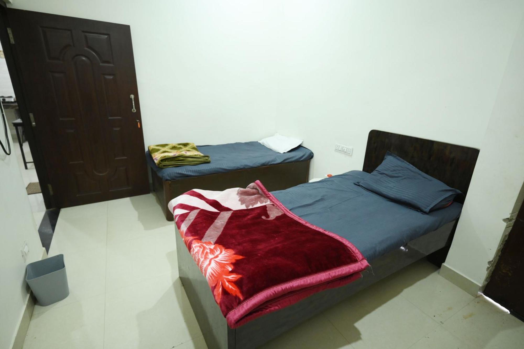 Janki Sadan Near Ram Janam Bhumi Hotel