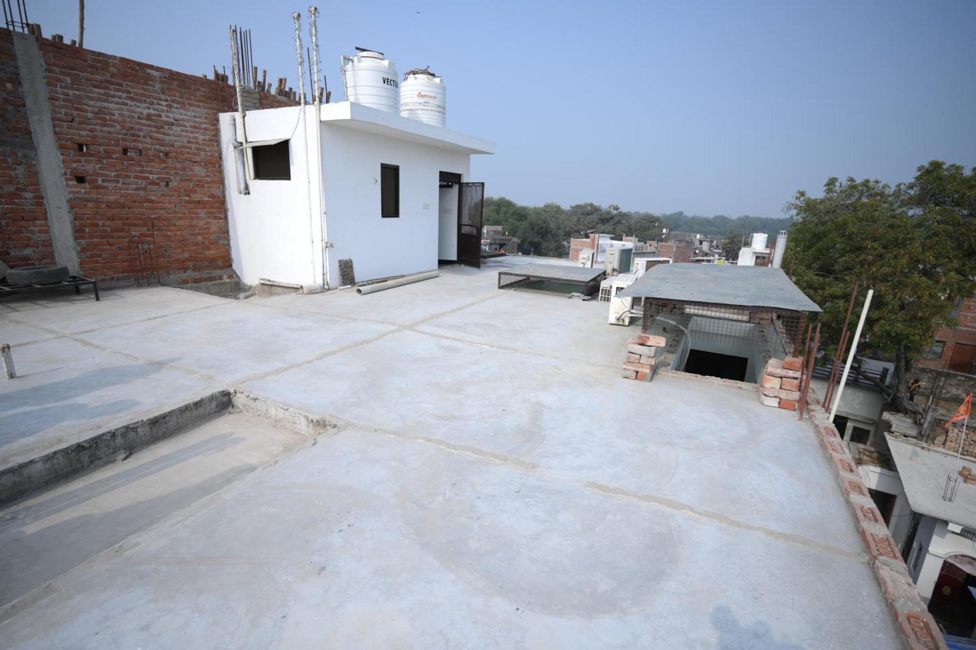 Hotel Janki Sadan Near Ram Janam Bhumi 2*